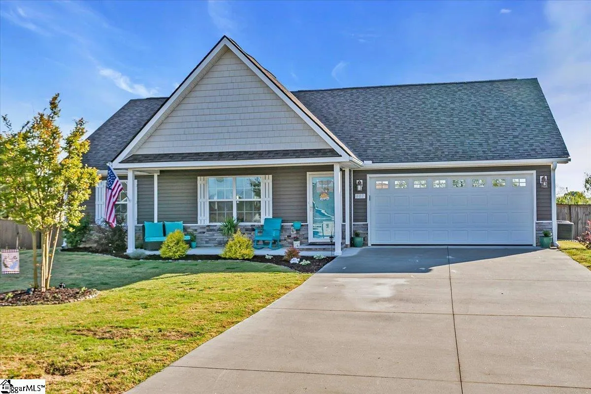 Property image 2 at 407 Braeburn Fields Court, Inman, SC 29349