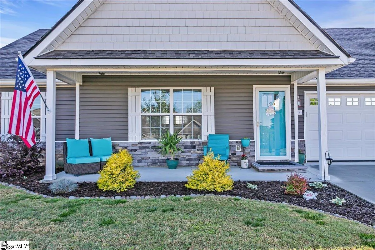 Property image 3 at 407 Braeburn Fields Court, Inman, SC 29349