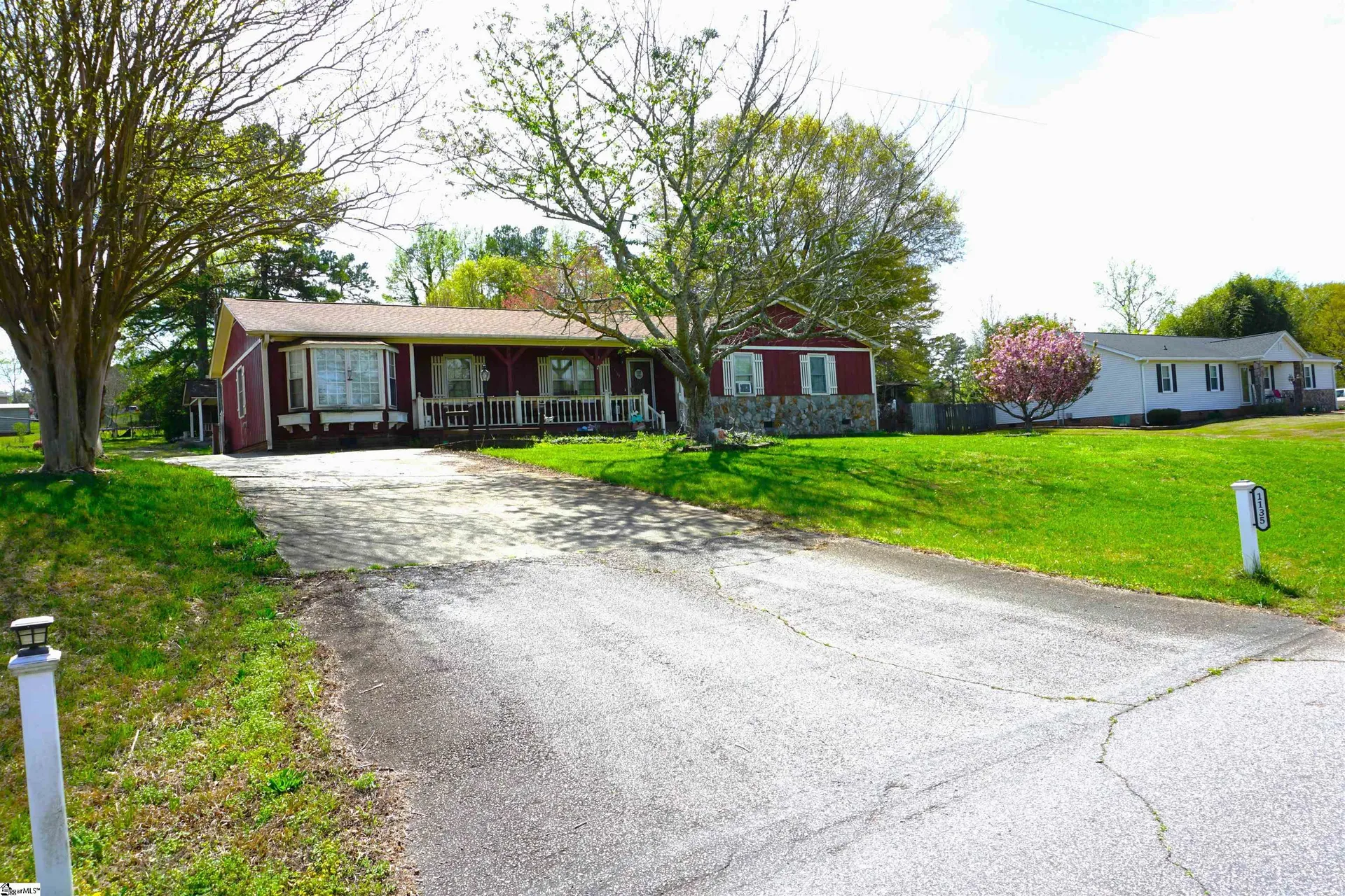 Property image 3 at 1135 Tall Oaks Circle, Piedmont, SC 29673