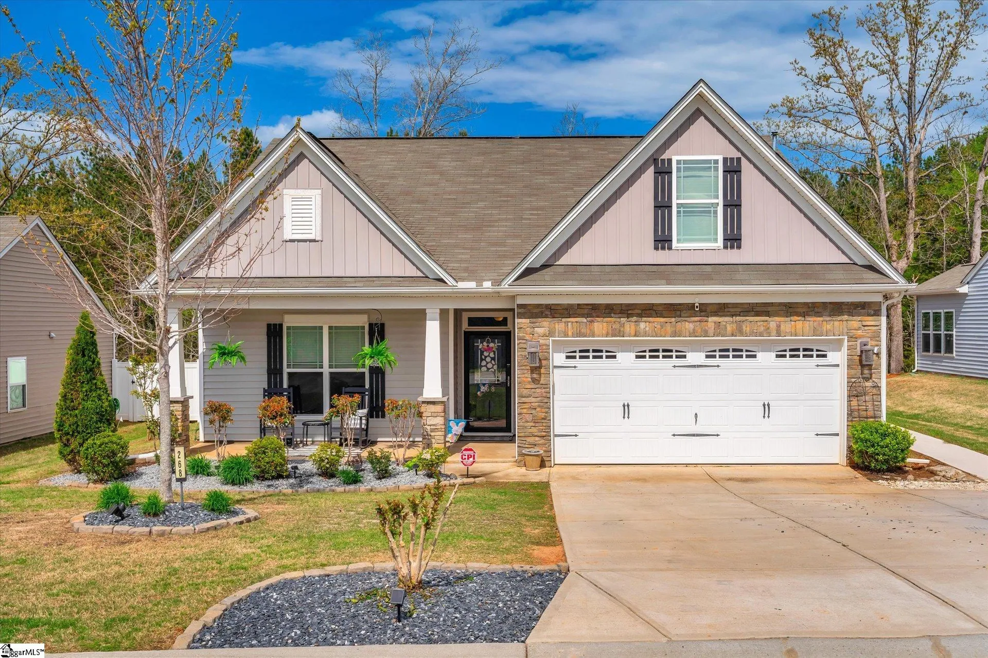 Caledonia, Easley Community