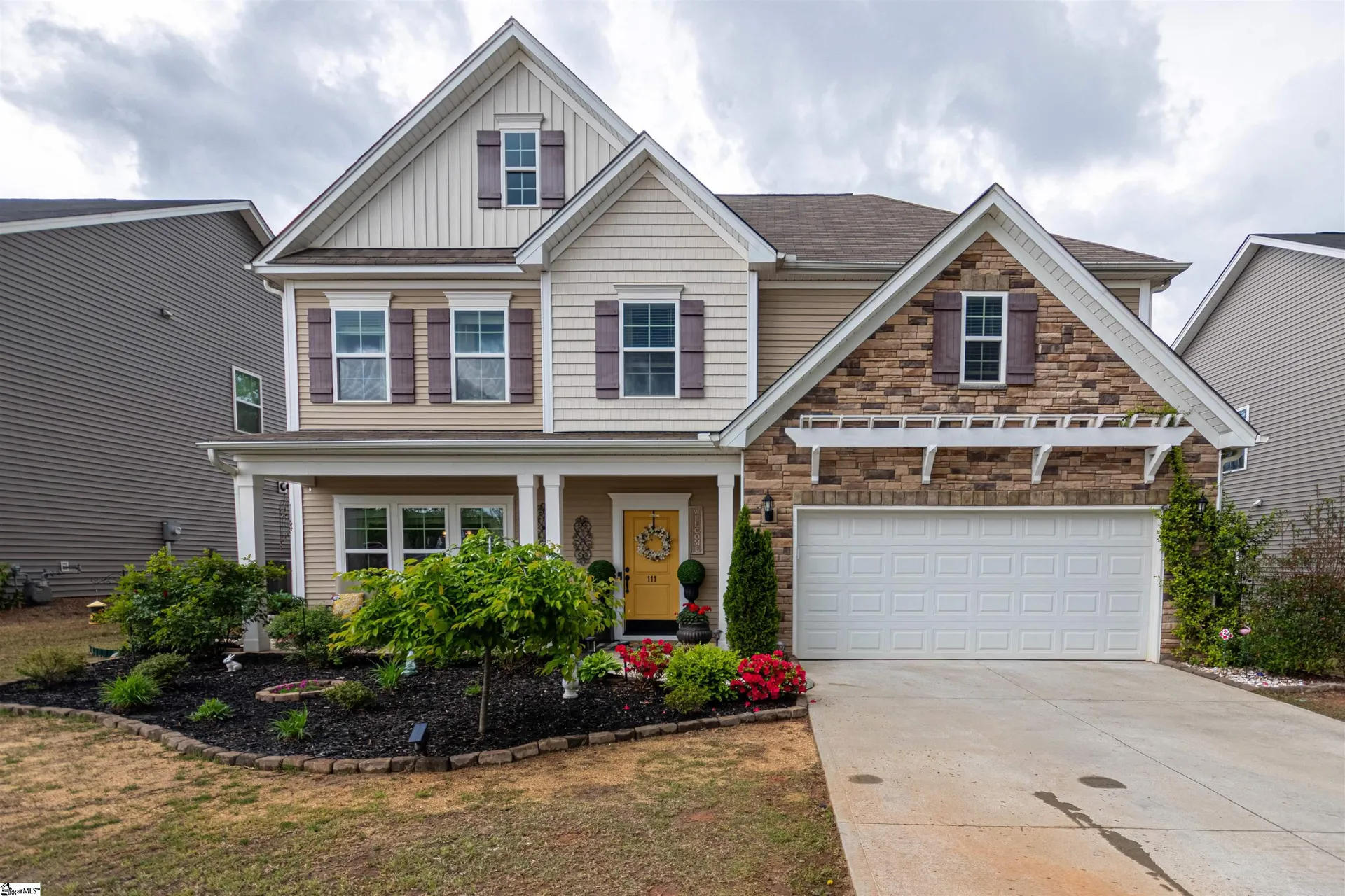 Braeburn Orchard, Greer Community