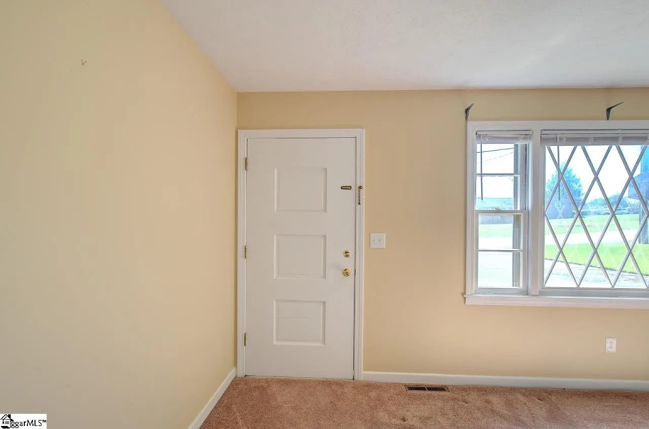 Property image 3 at 17 Konnarock Circle, Greenville, SC 29617