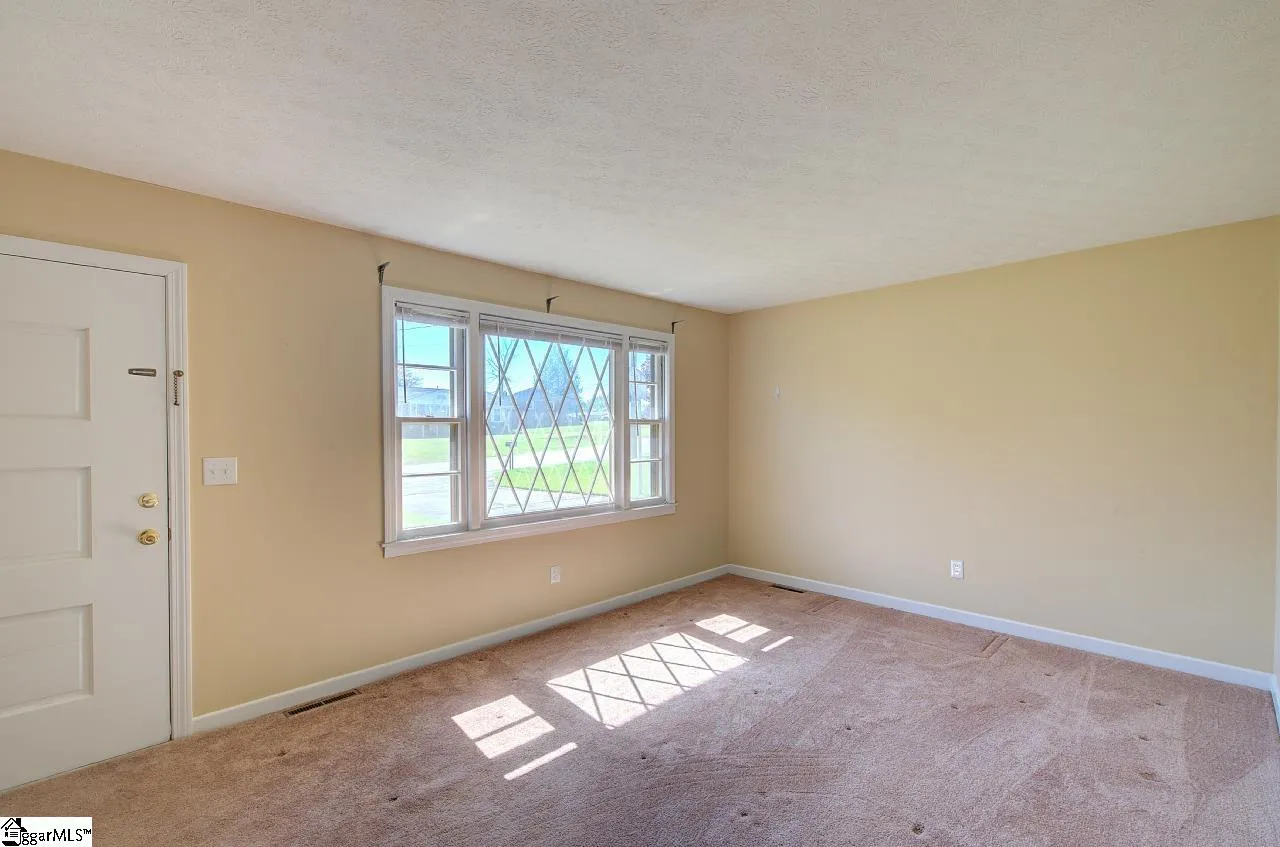 Property image 4 at 17 Konnarock Circle, Greenville, SC 29617
