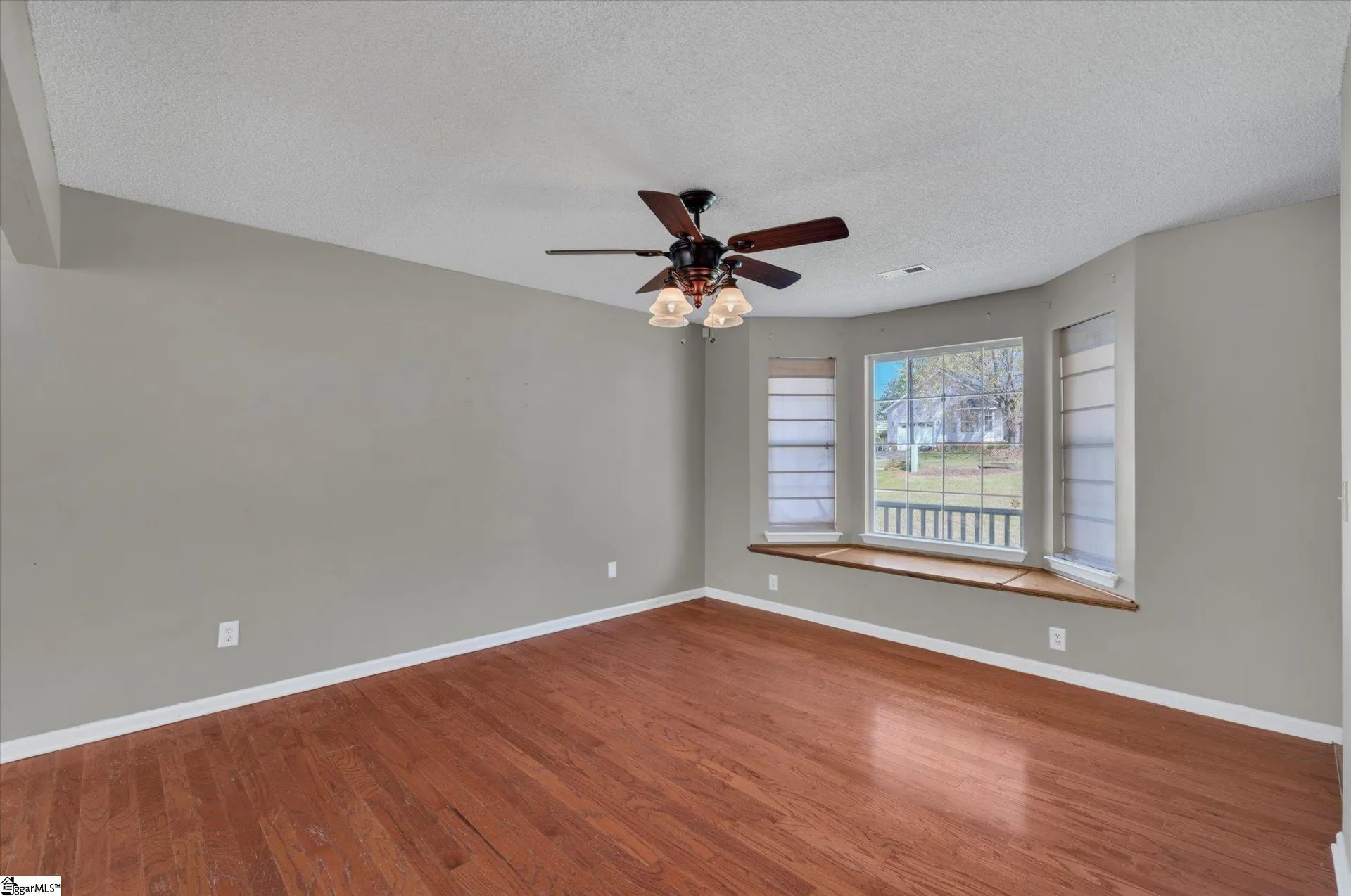Property image 5 at 27 Michell Drive, Taylors, SC 29687