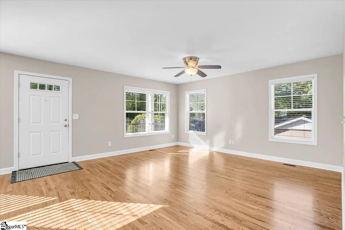 Property image 5 at 318 Briarcliff Drive, Greenville, SC 29607