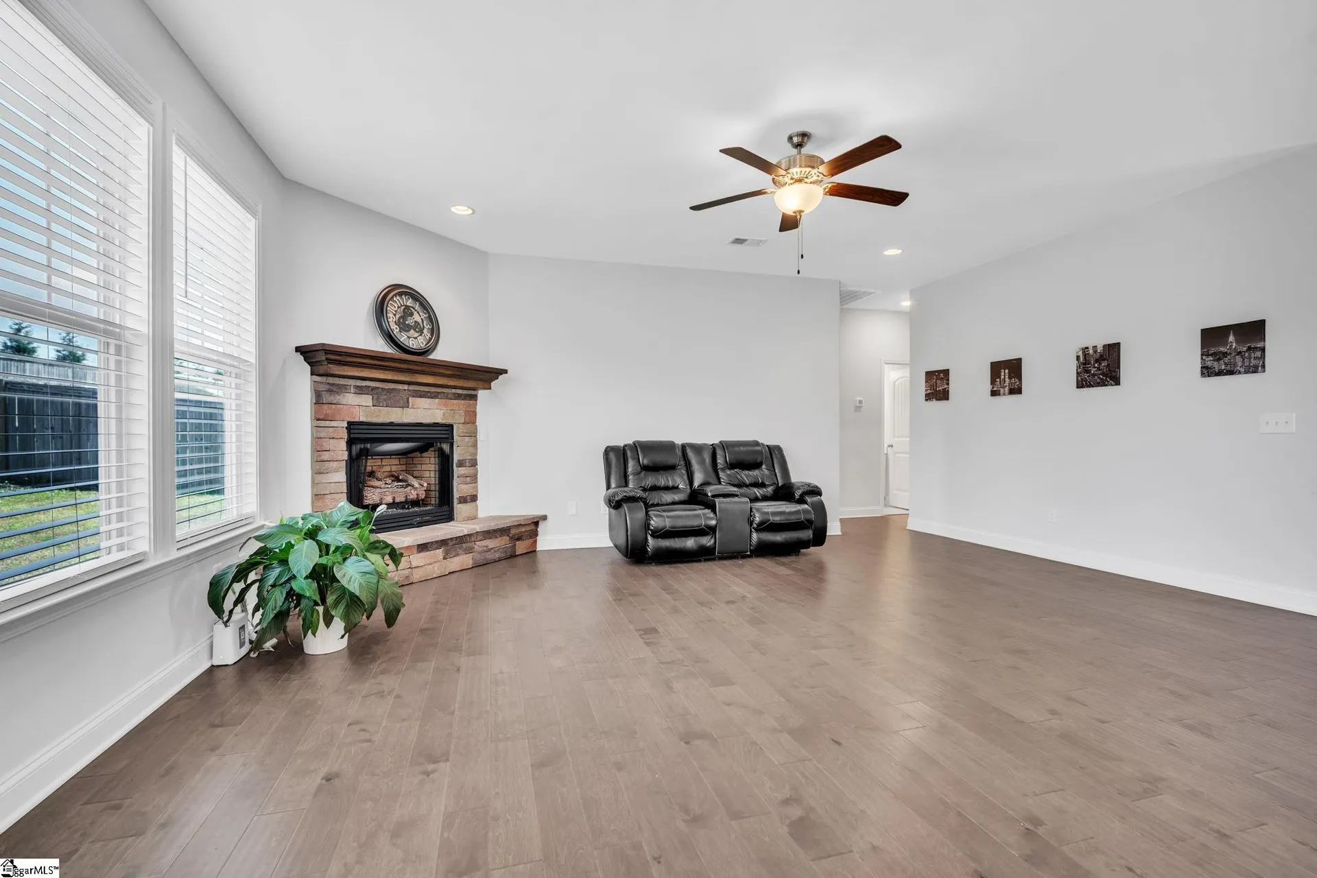 Property image 2 at 3 Bishop Lake Way, Taylors, SC 29687