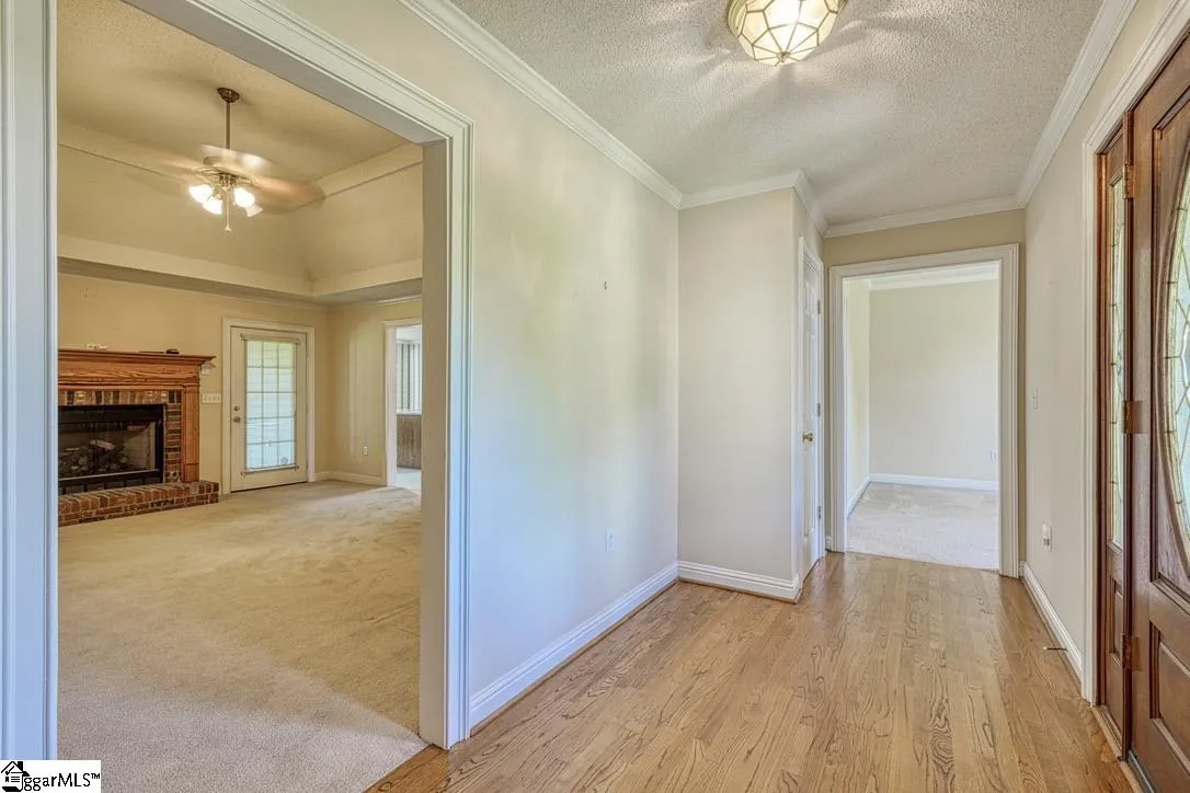 Property image 3 at 125 N River Hills Drive, Spartanburg, SC 29303