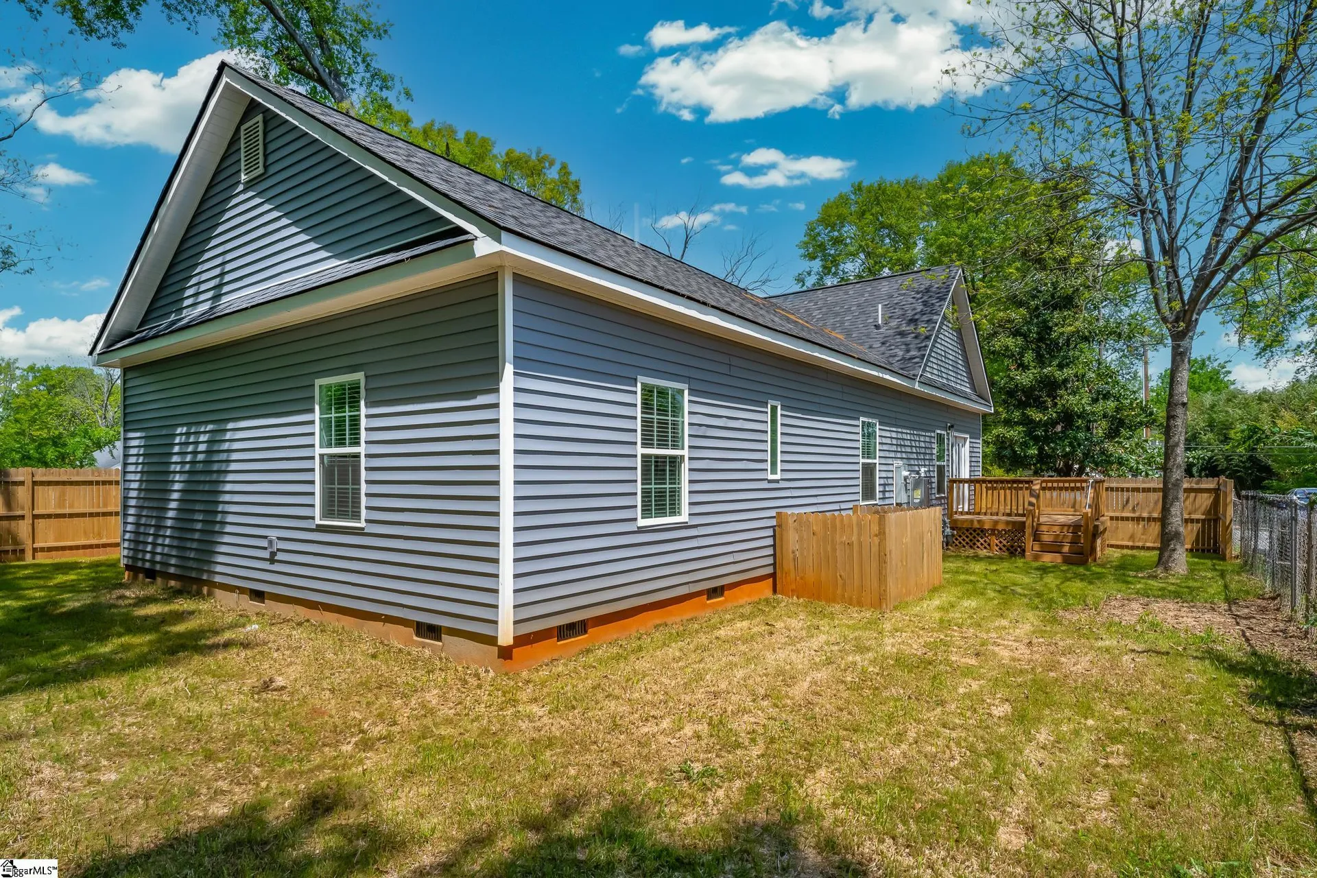 Property image 2 at 15 W Wilburn Avenue, Greenville, SC 29611