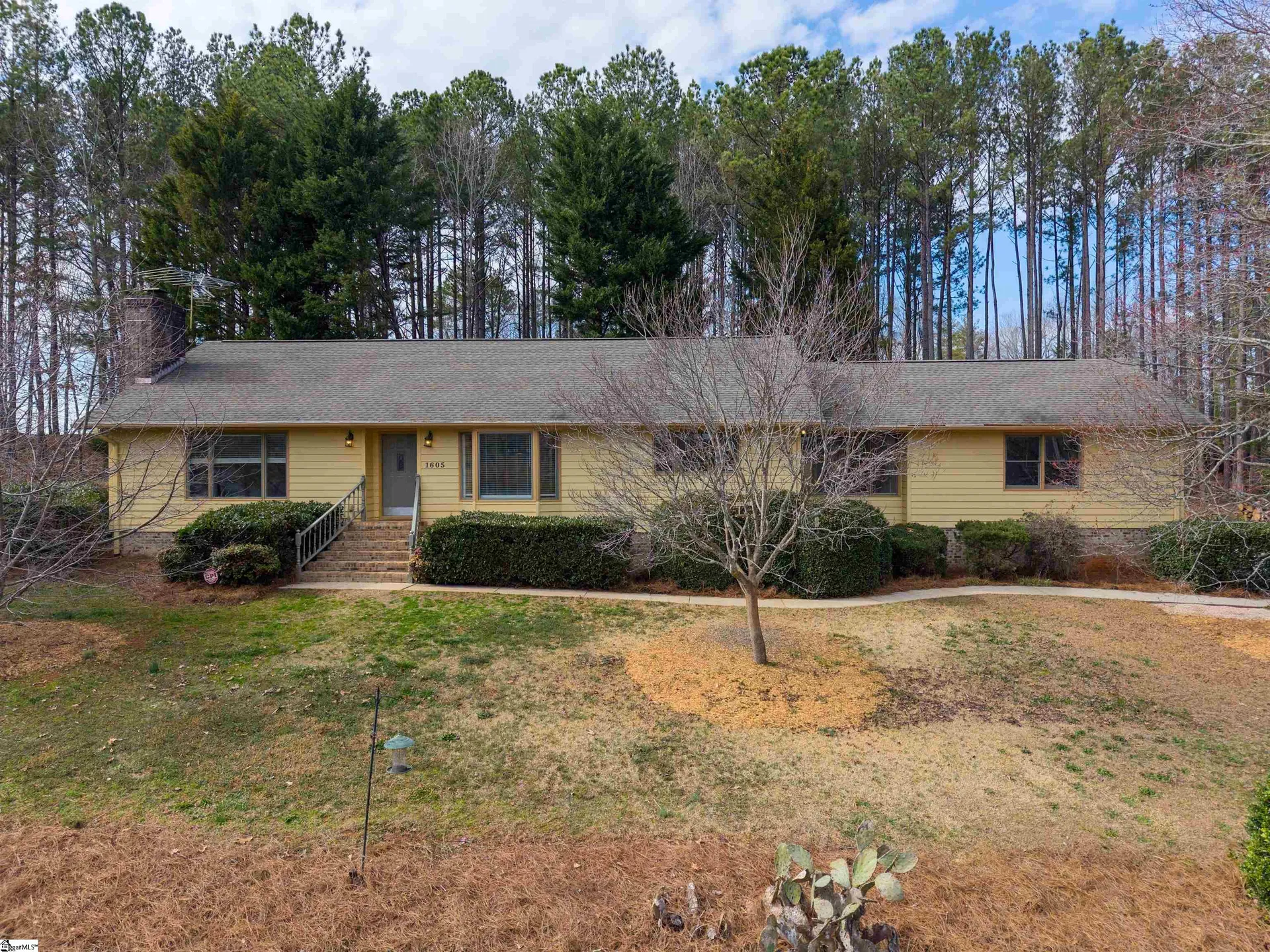 1605 Keowee Lakeshore Drive