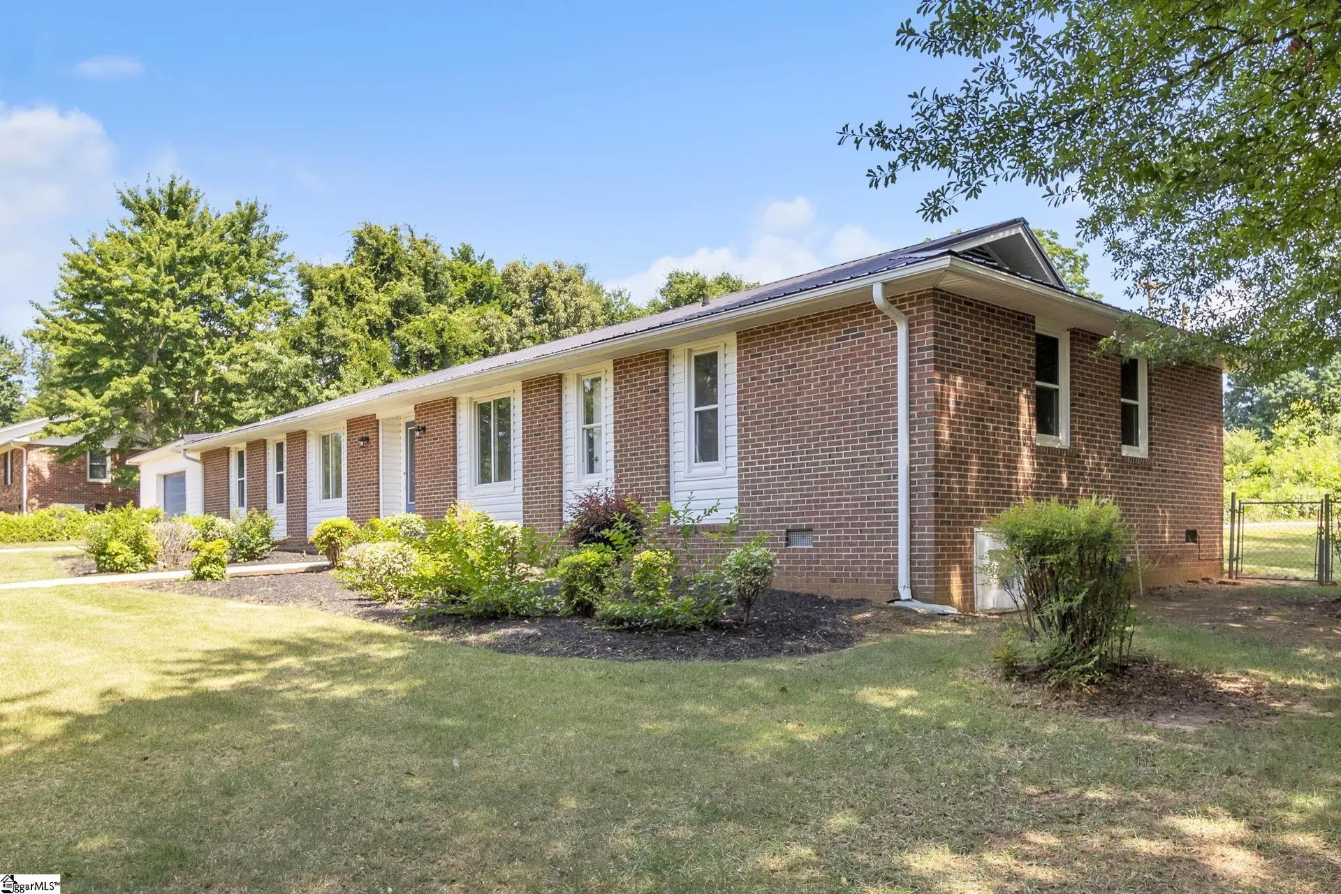 Property image 2 at 107 Carriage Lane, Simpsonville, SC 29681