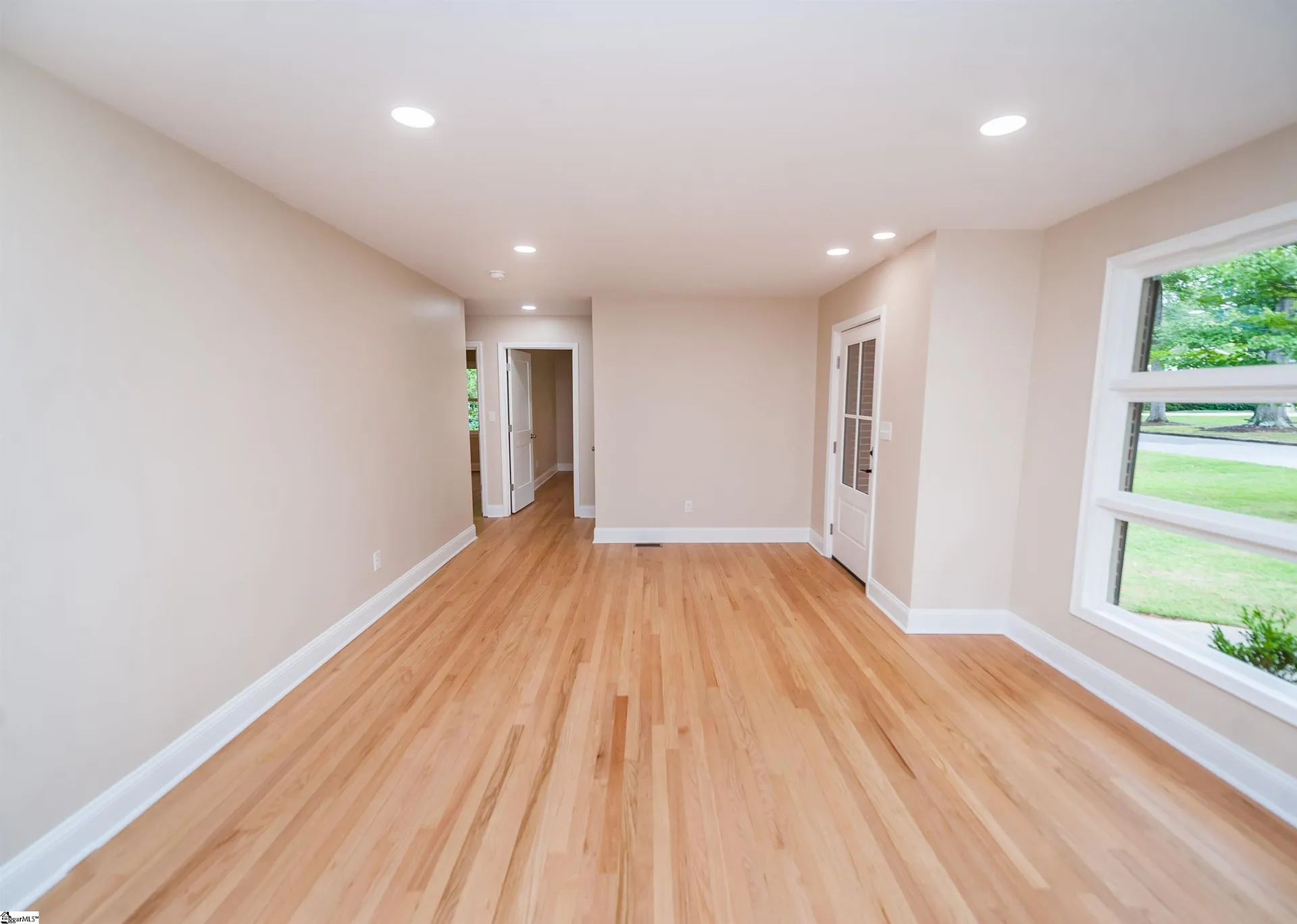 Property image 3 at 107 Kent Place, Spartanburg, SC 29307