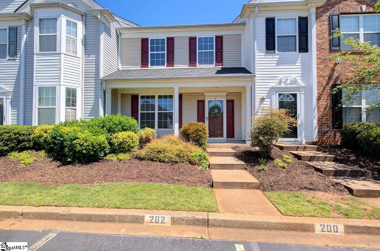 Property image 2 at 204 Braelock Drive, Greer, SC 29650