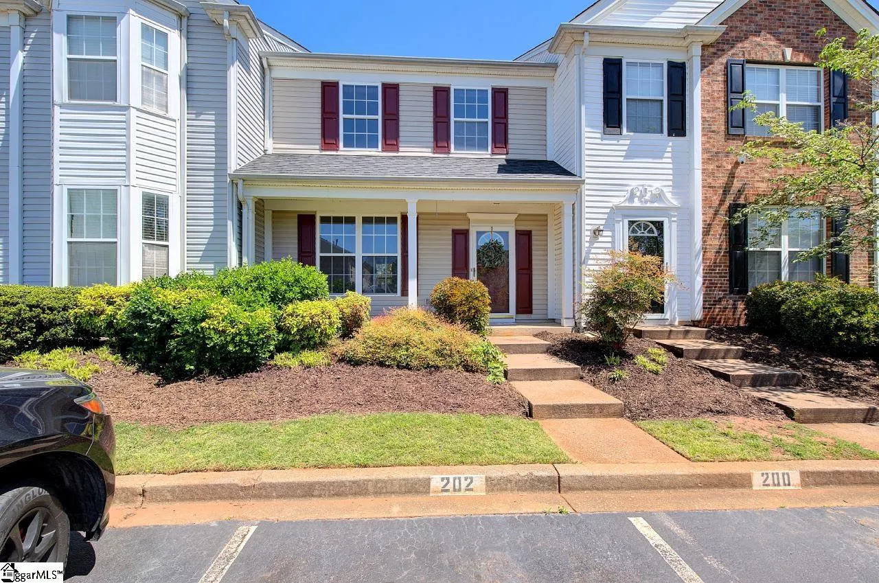 Property image 4 at 204 Braelock Drive, Greer, SC 29650