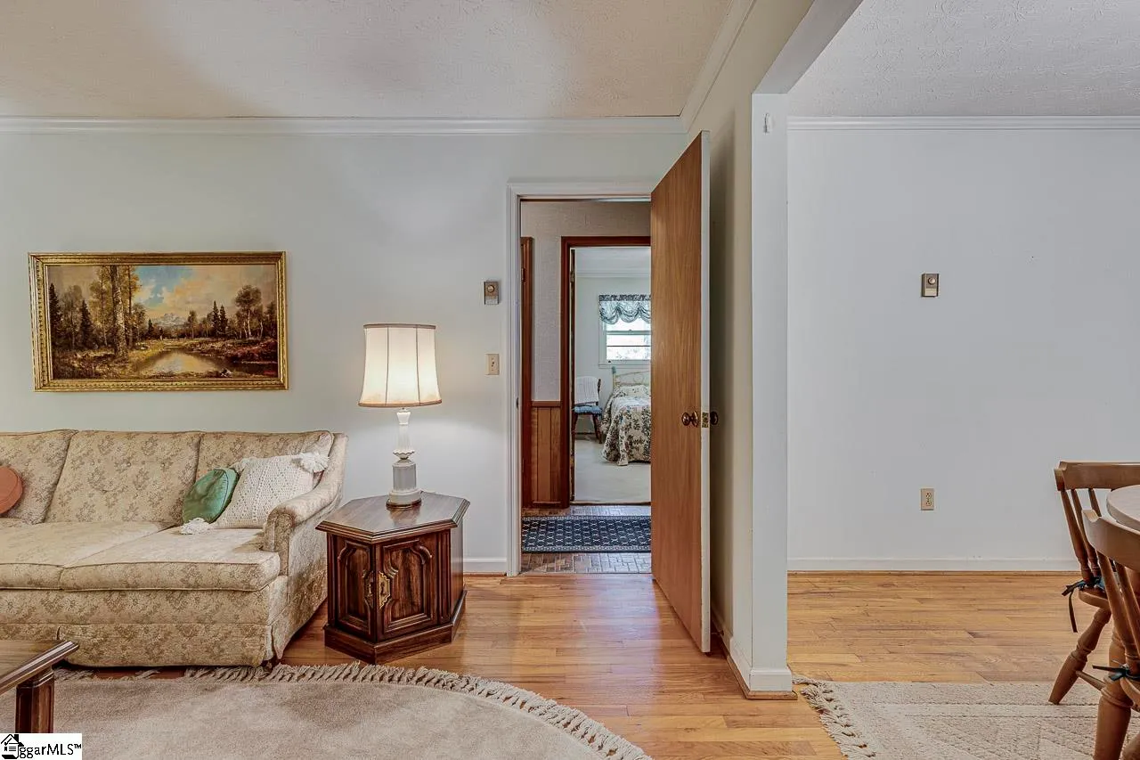 Property image 3 at 10 Whitman Drive, Taylors, SC 29687