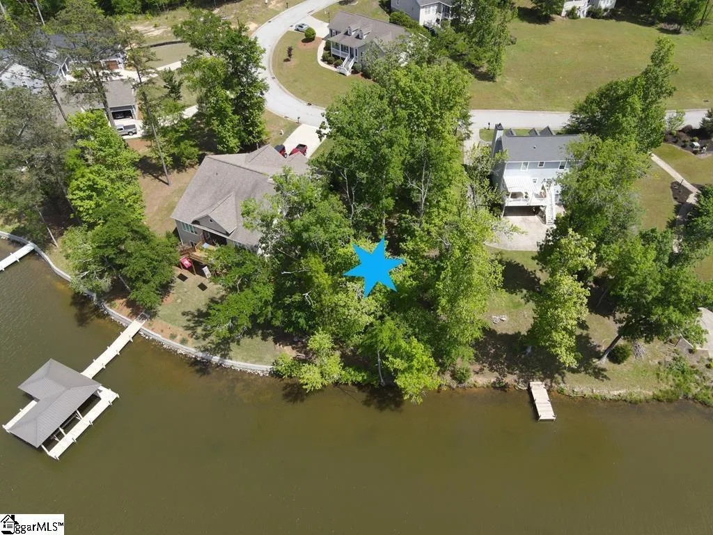 Property image 2 at 0 King Circle, Greenwood, SC 29649-0000