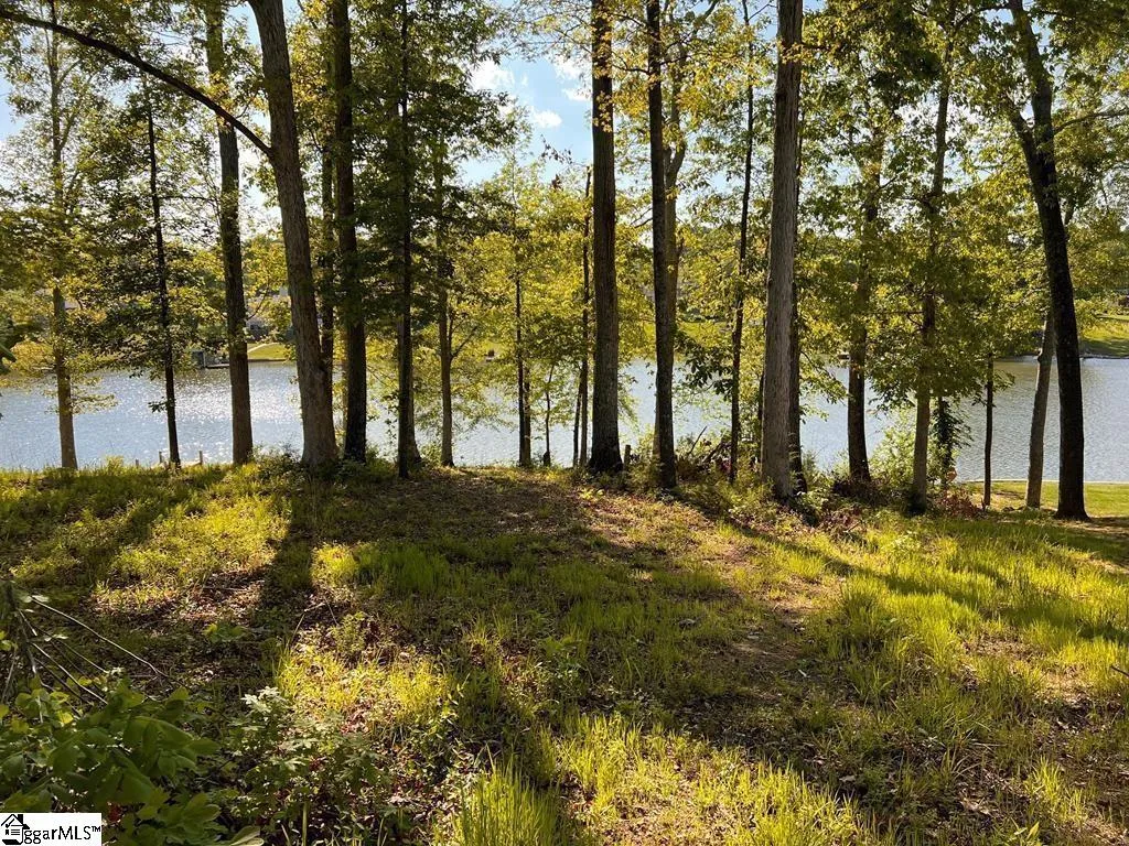 Property image 4 at 0 King Circle, Greenwood, SC 29649-0000