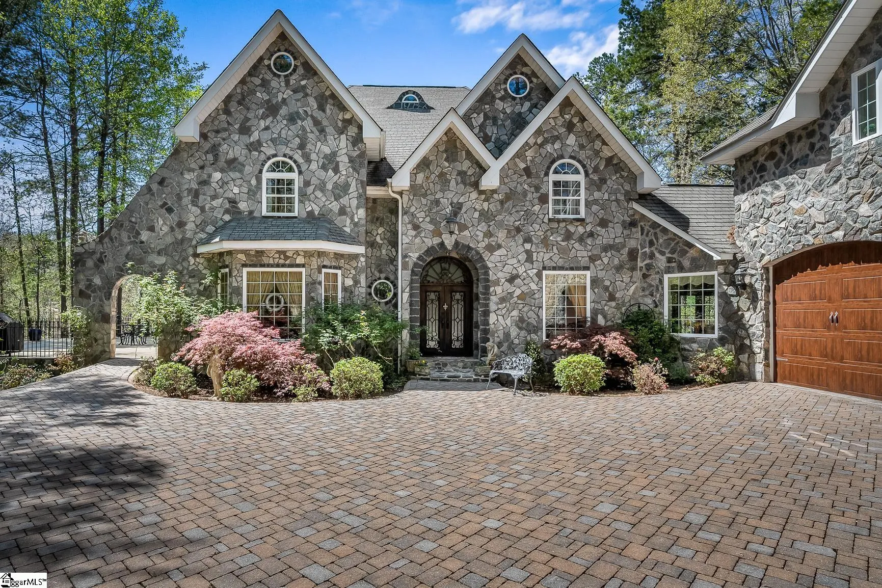 Property image 3 at 246 E Waters Edge Lane, West Union, SC 29696