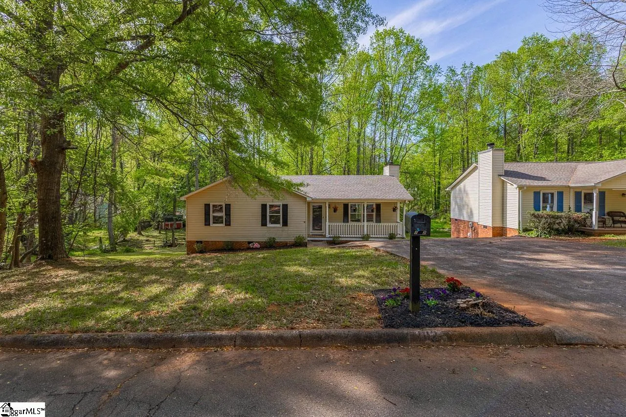 Property image 2 at 1012 Ken S Place, Taylors, SC 29687-4457