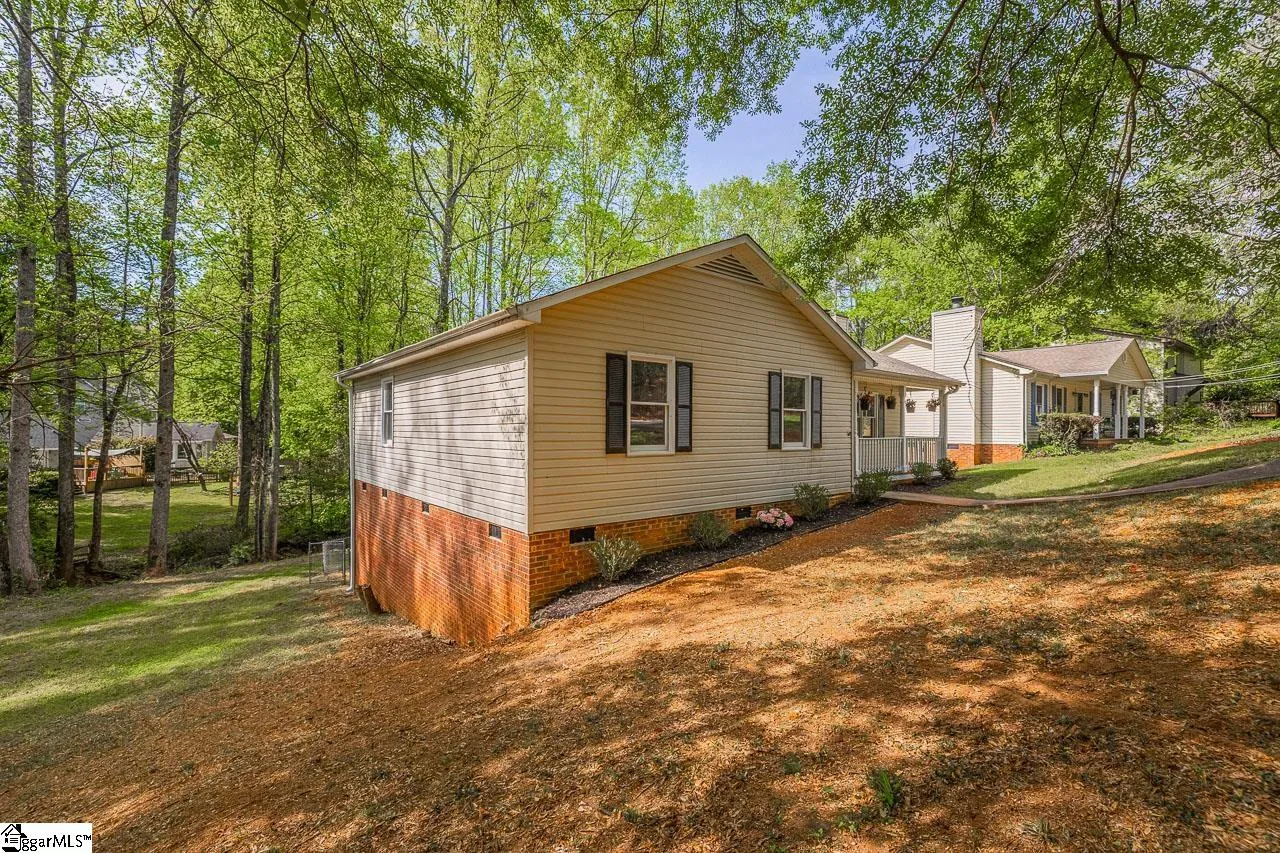 Property image 4 at 1012 Ken S Place, Taylors, SC 29687-4457