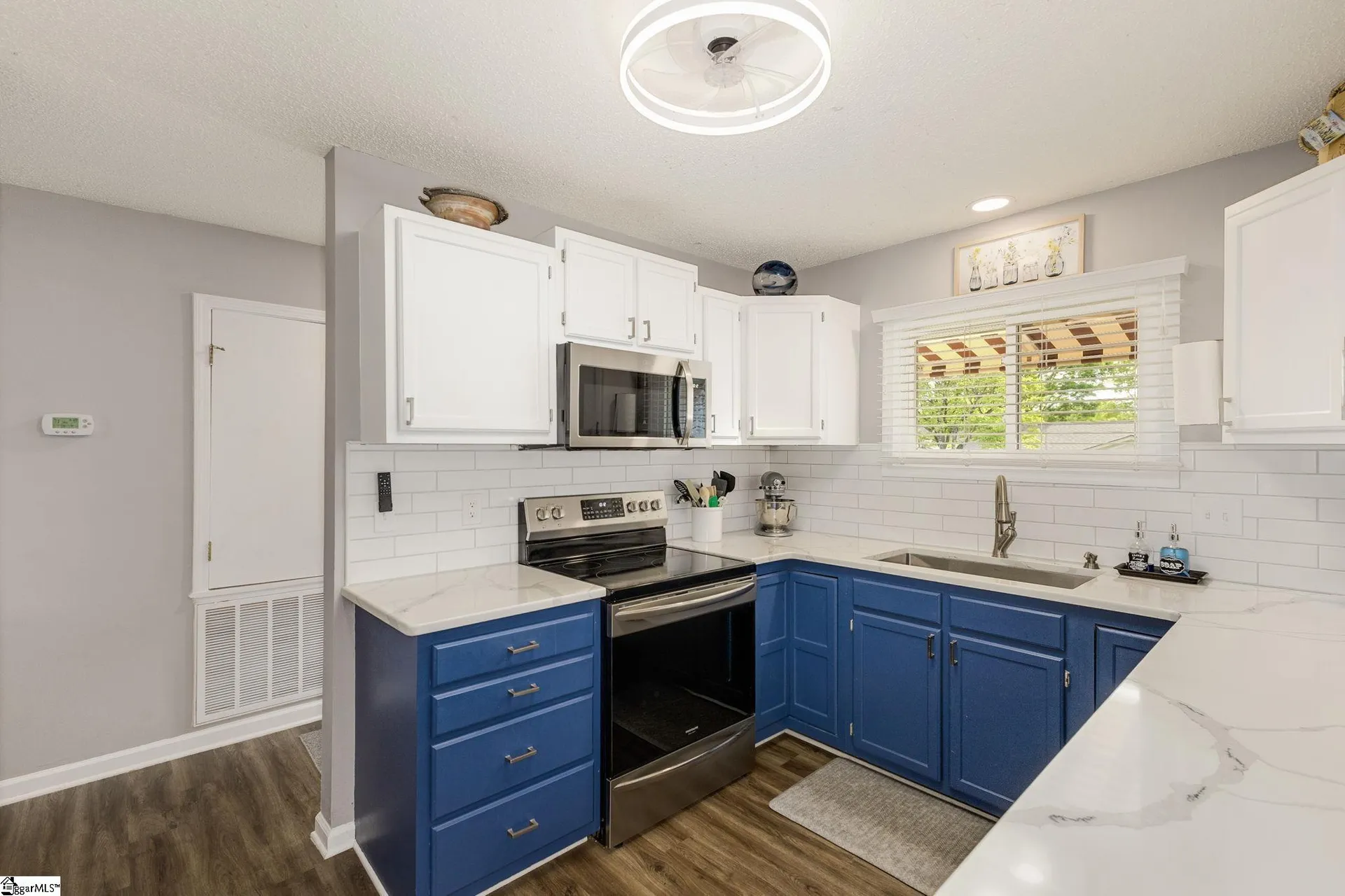 Property image 4 at 102 Lakeside Court, Greenville, SC 29615