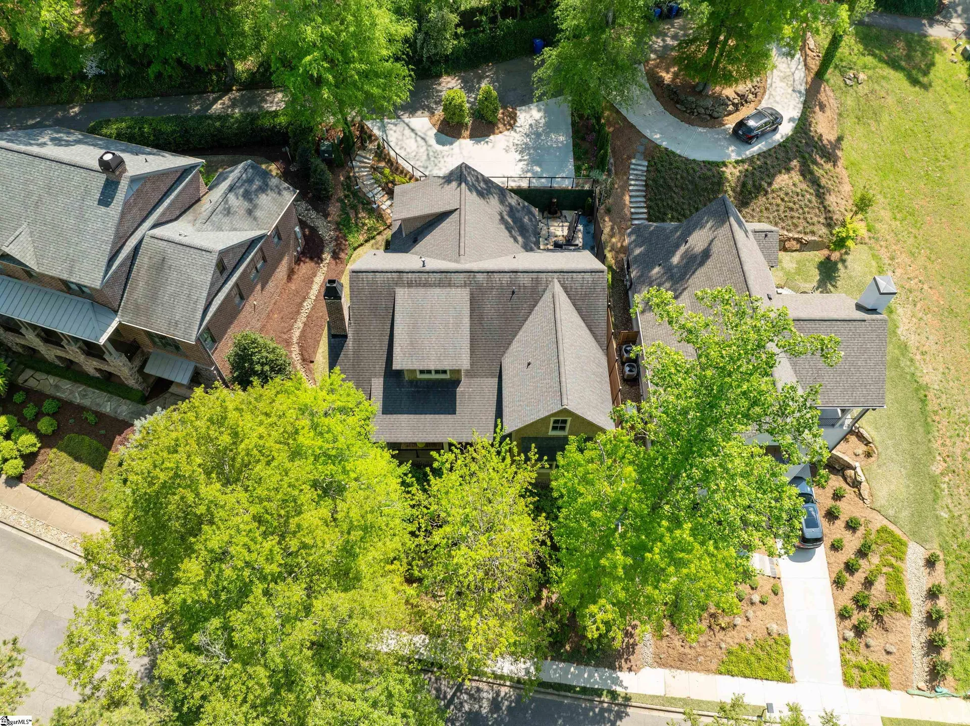 Property image 2 at 7 Hindman Drive, Greenville, SC 29609
