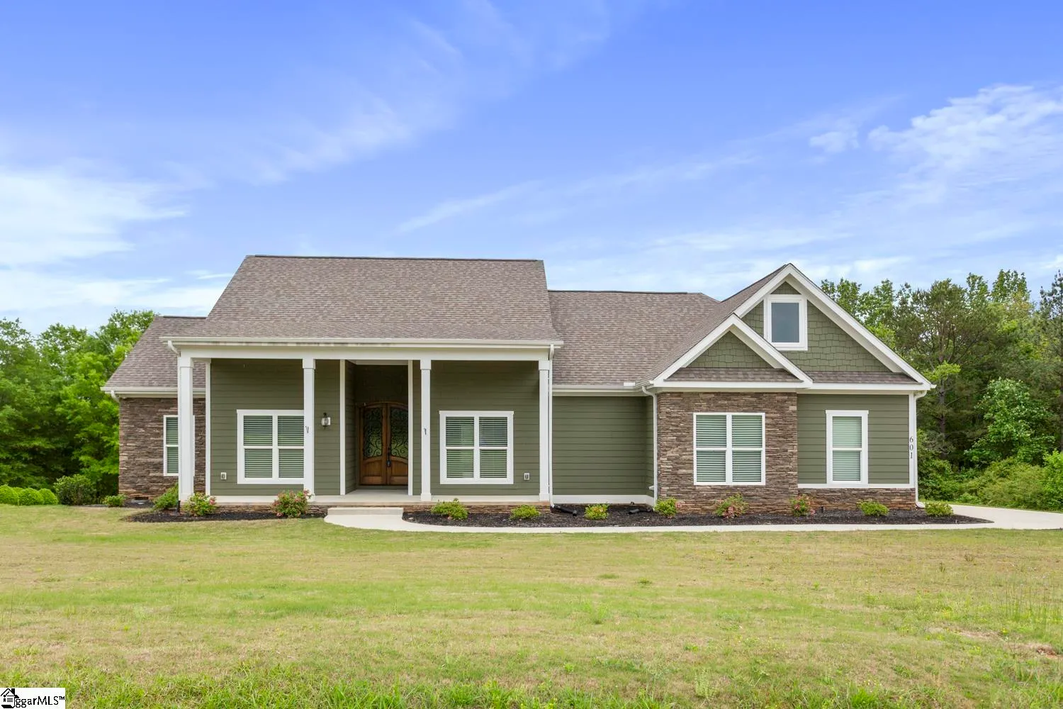 Property image 1 at 601 S Acorn Way, Seneca, SC 29672