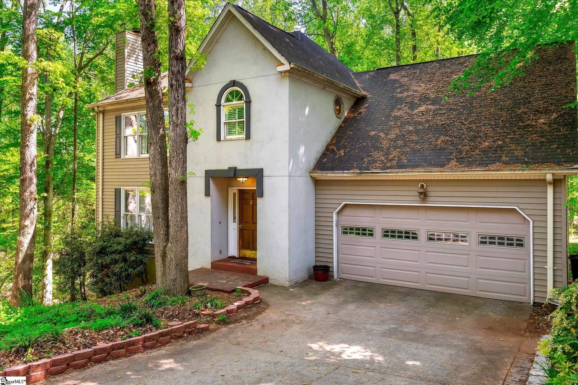 2 Cobblestone Court