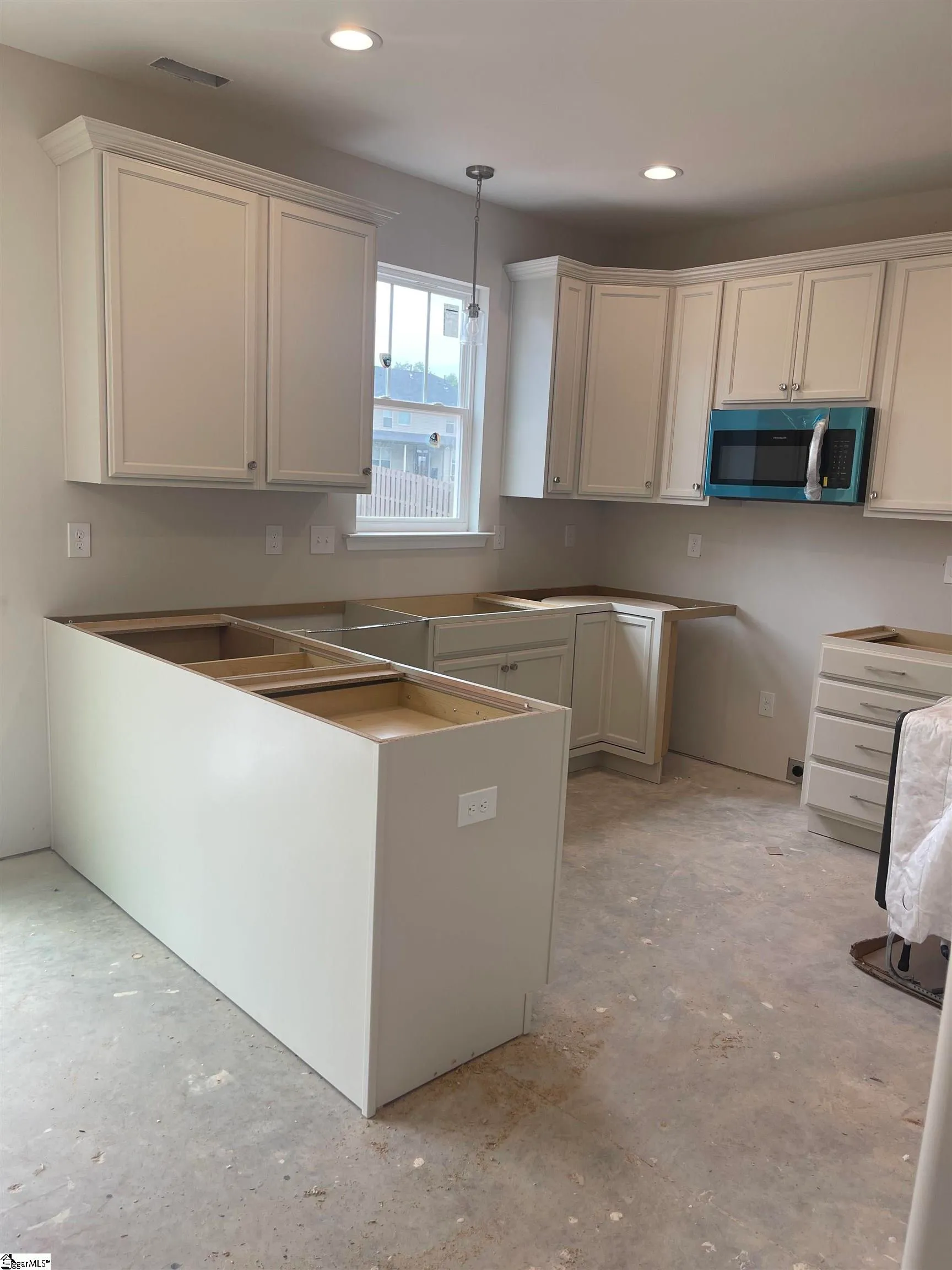 Property image 3 at 331 River Trace Loop, Simpsonville, SC 29680