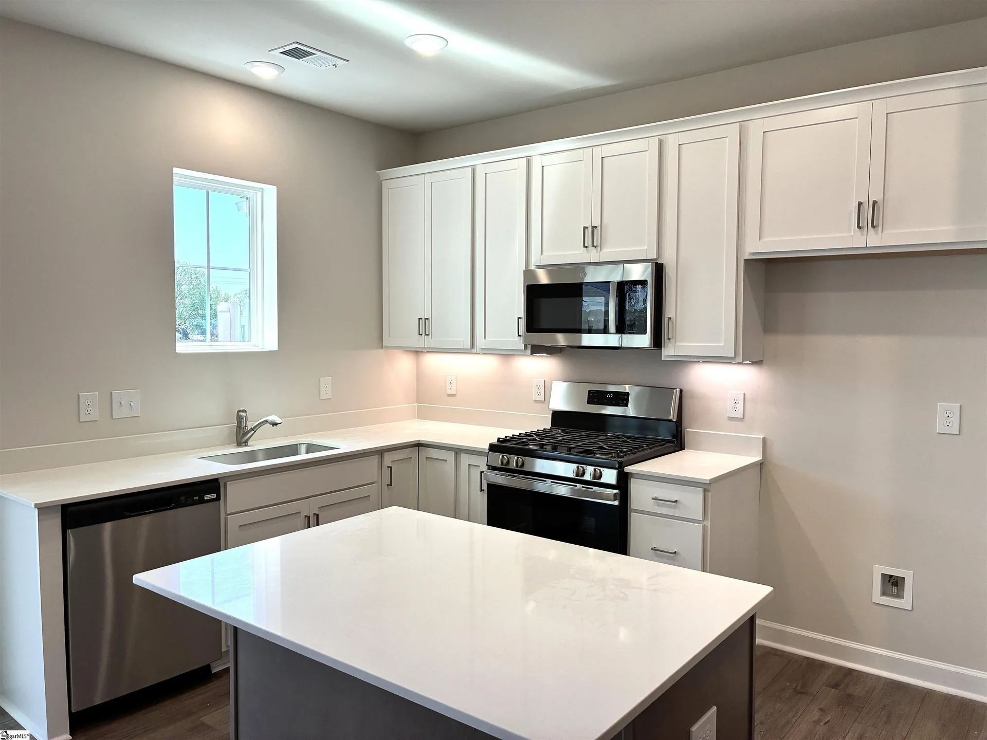Property image 5 at 215 Crimson Tree Court, Greenville, SC 29607