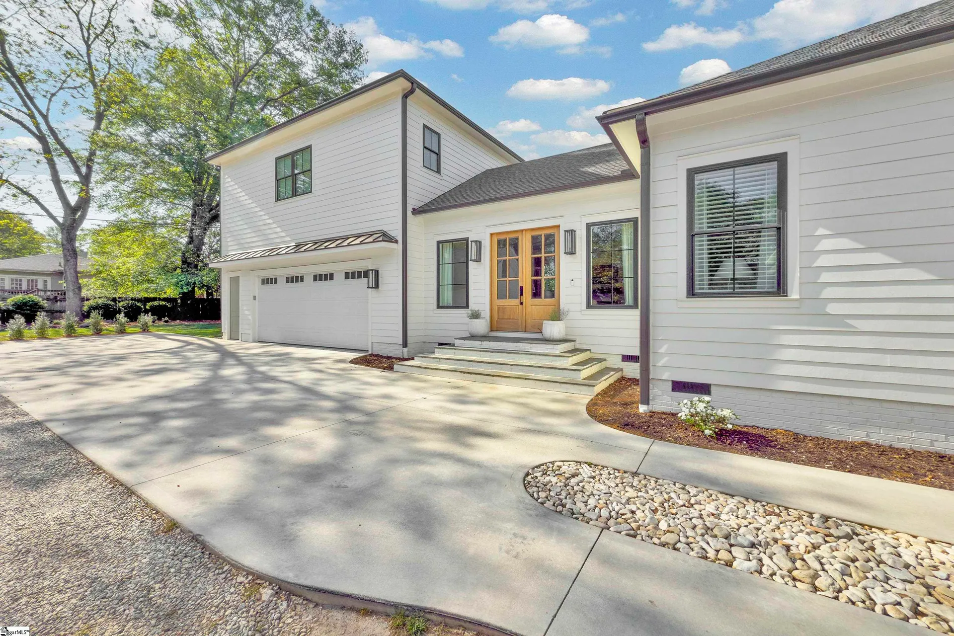 Property image 3 at 117 W Faris Road, Greenville, SC 29605