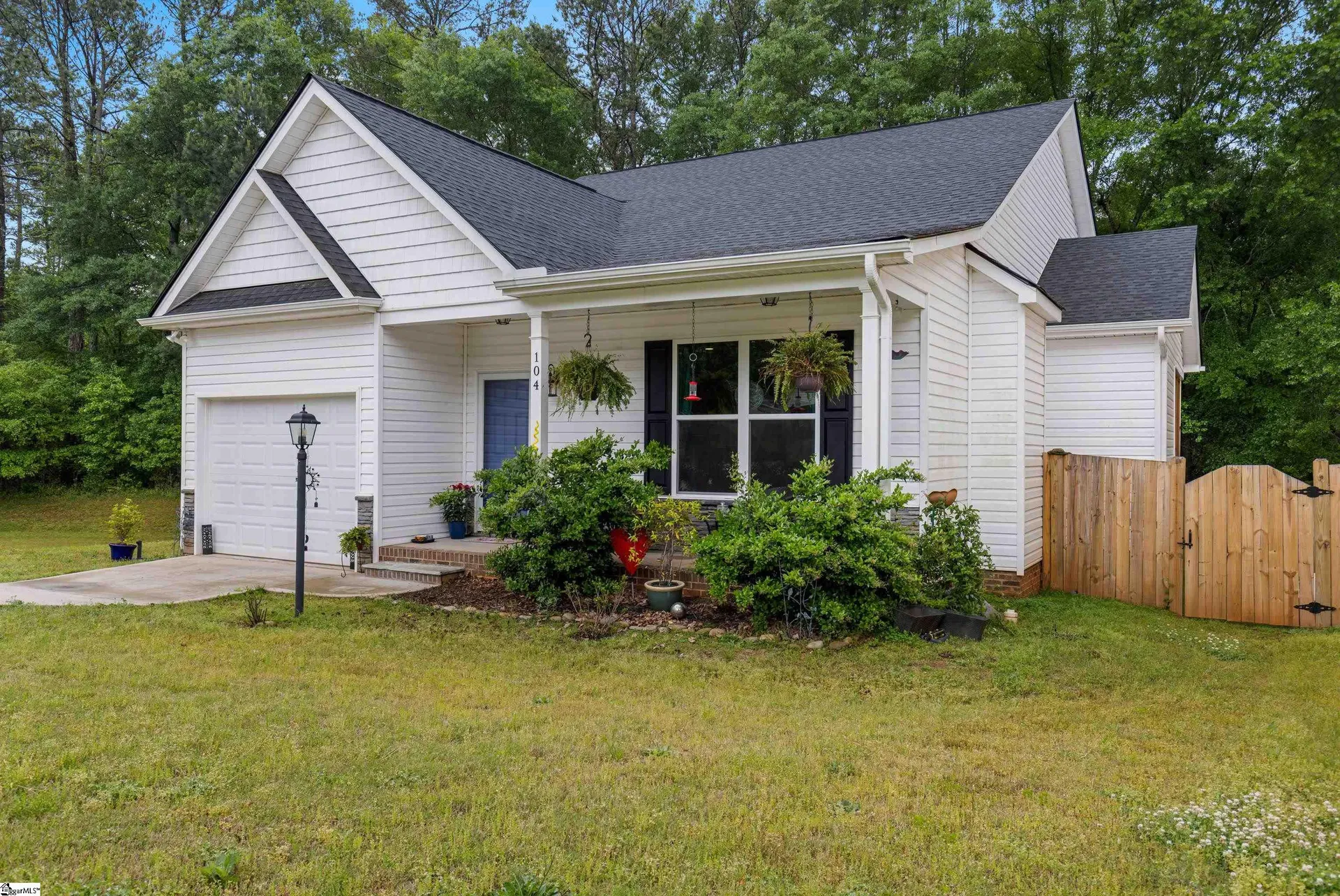 Property image 2 at 104 Colonial Court, Pendleton, SC 29670