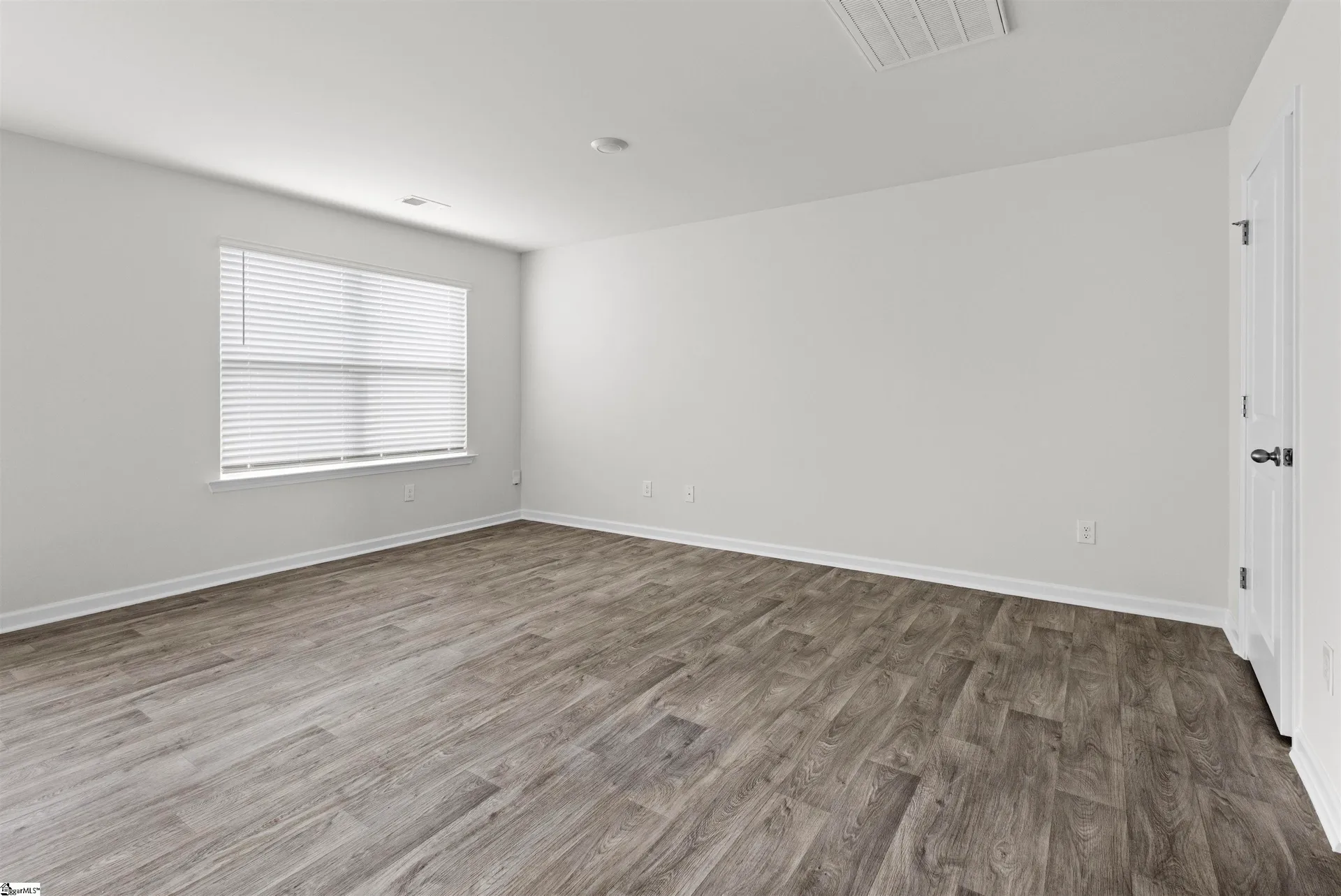 Property image 3 at 1228 N Norwhich Lane, Spartanburg, SC 29301