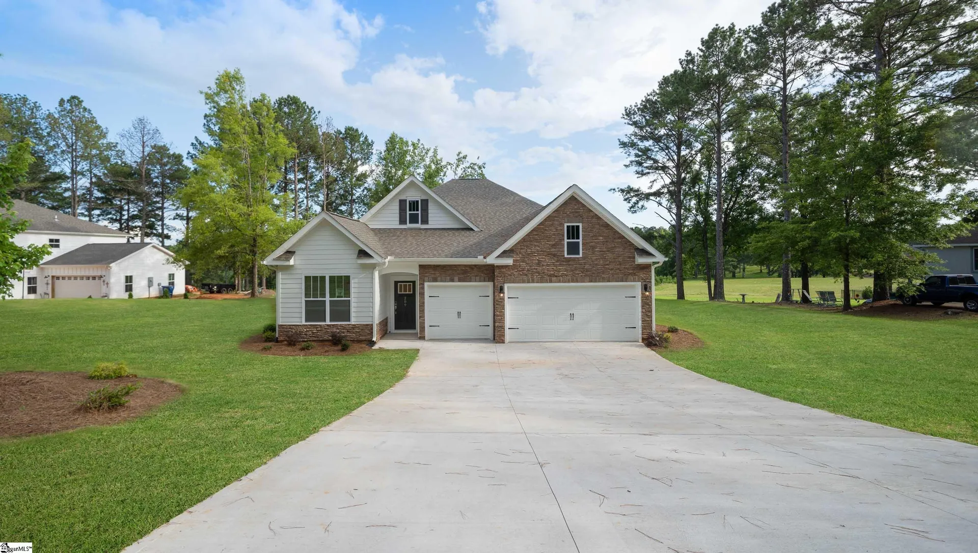 Property image 1 at 209 Oakmonte Circle, Greenwood, SC 29649