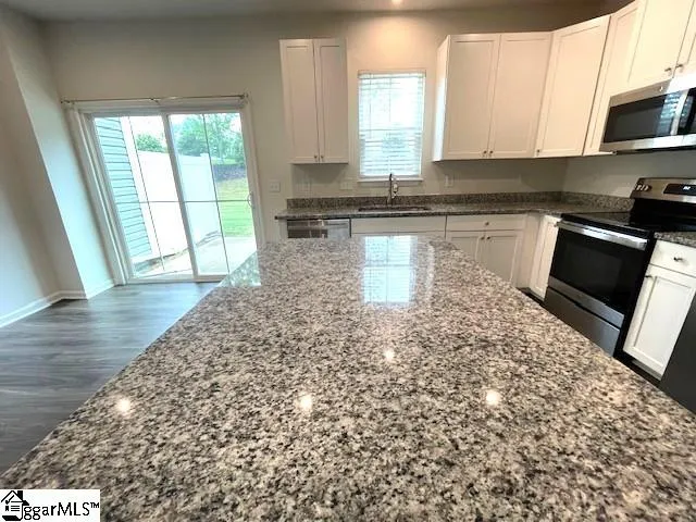 Property image 4 at 7 Country Dale Drive, Greer, SC 29650