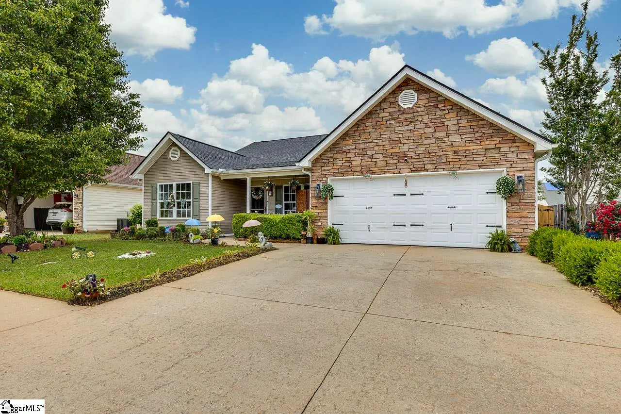 Property image 2 at 3 Heatherfield Drive, Simpsonville, SC 29680