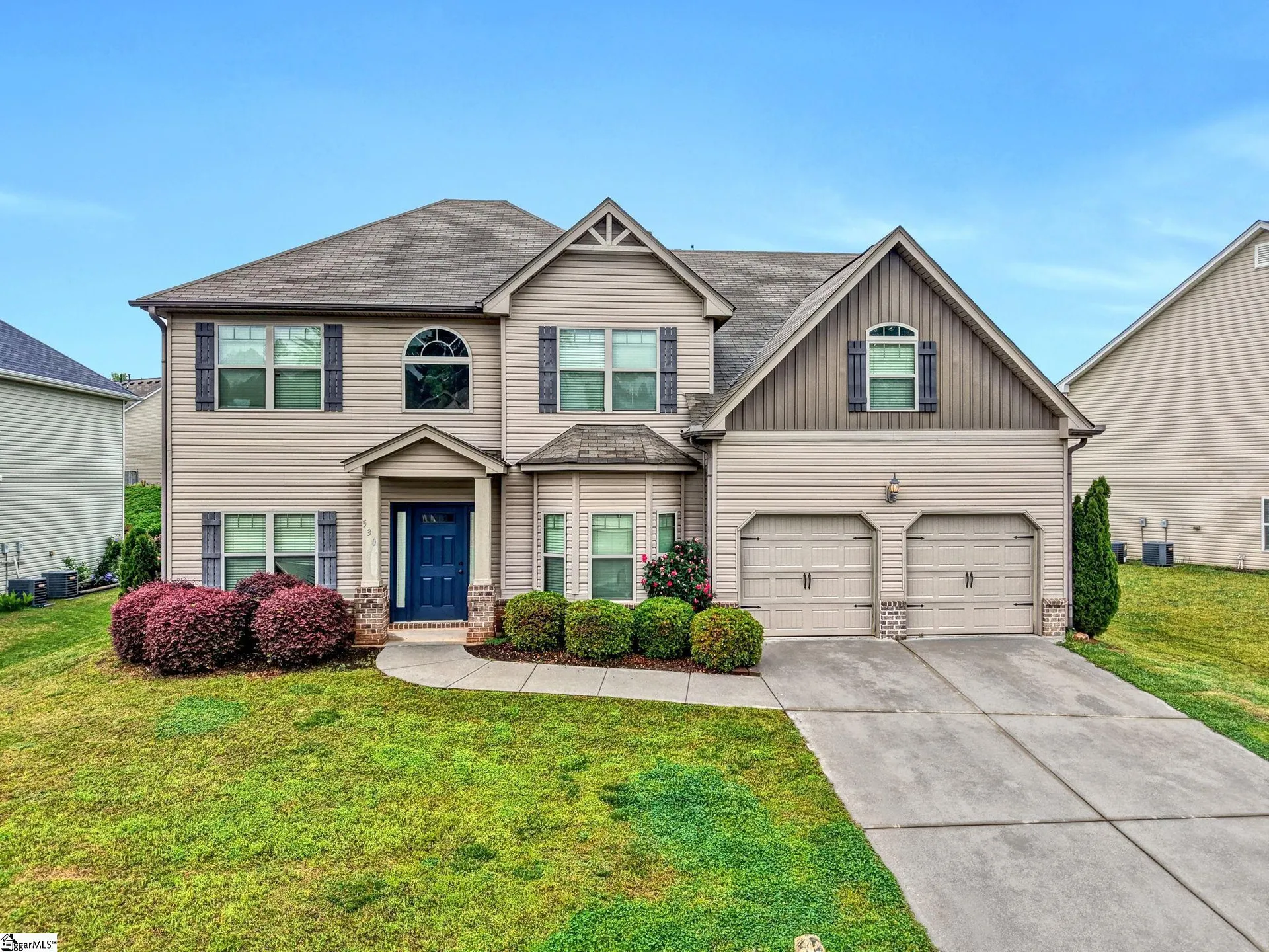 530 W Holloway Drive