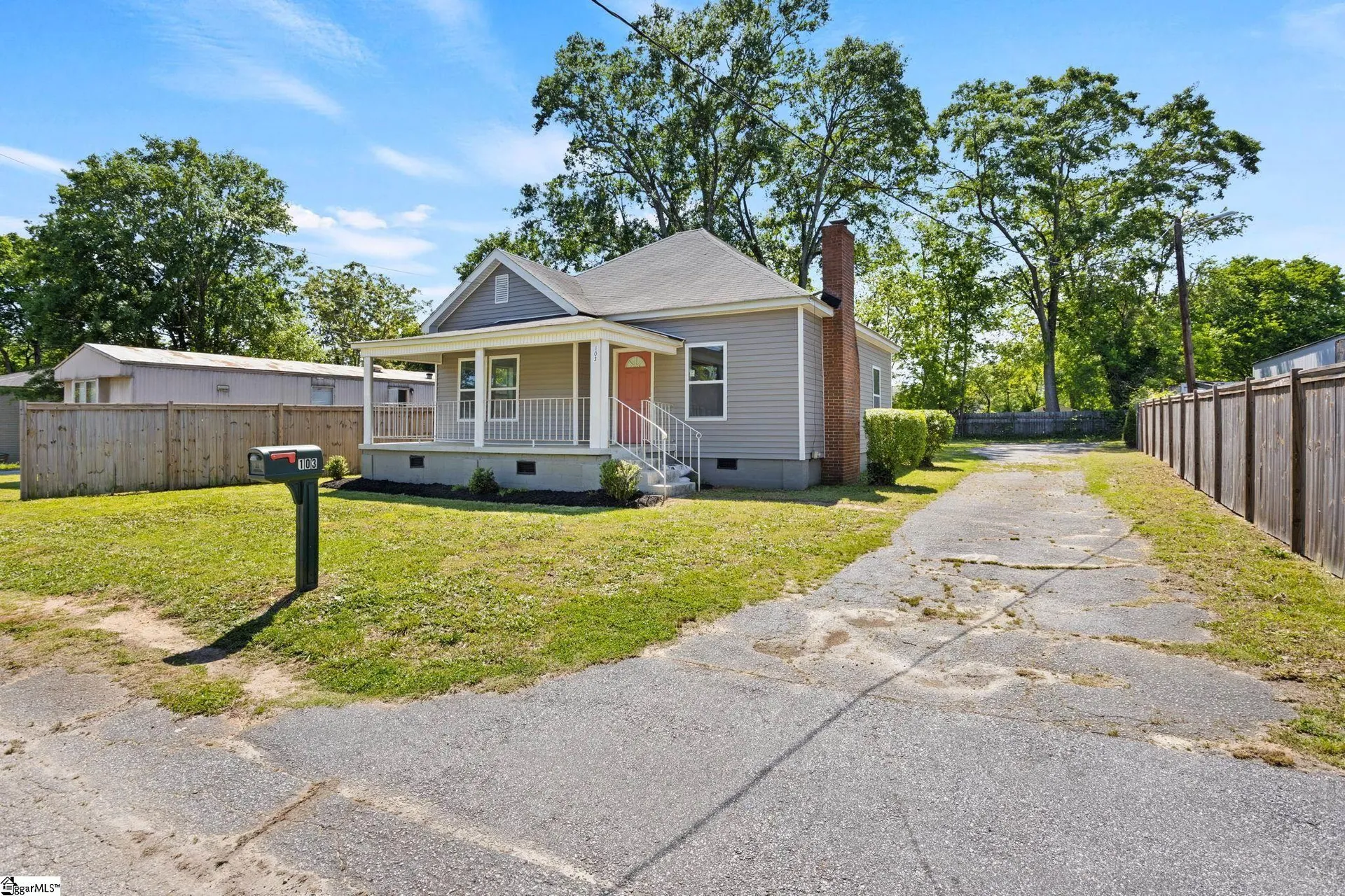 Property image 3 at 103 Dyer Street, Greenville, SC 29611
