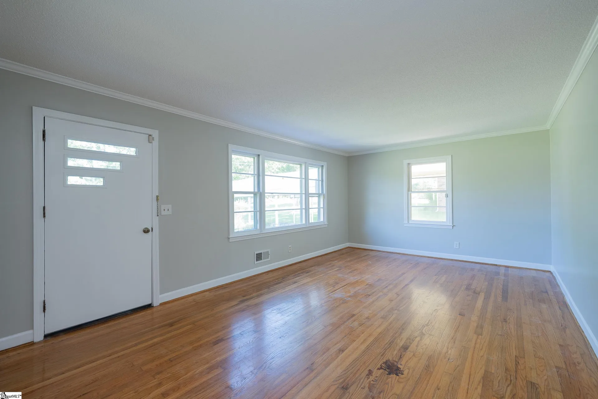 Property image 3 at 8 Claxton Drive, Greenville, SC 29617