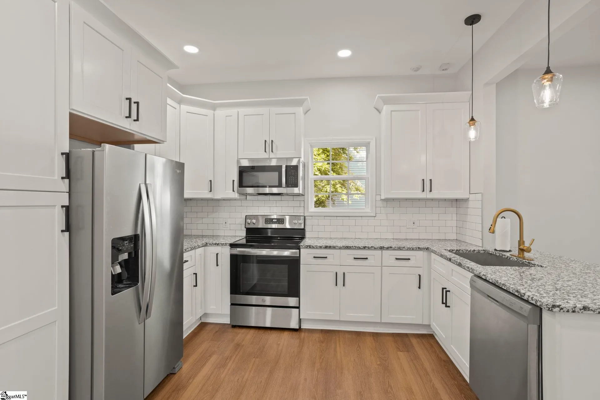 Property image 2 at 11 Ninth Street, Greenville, SC 29611