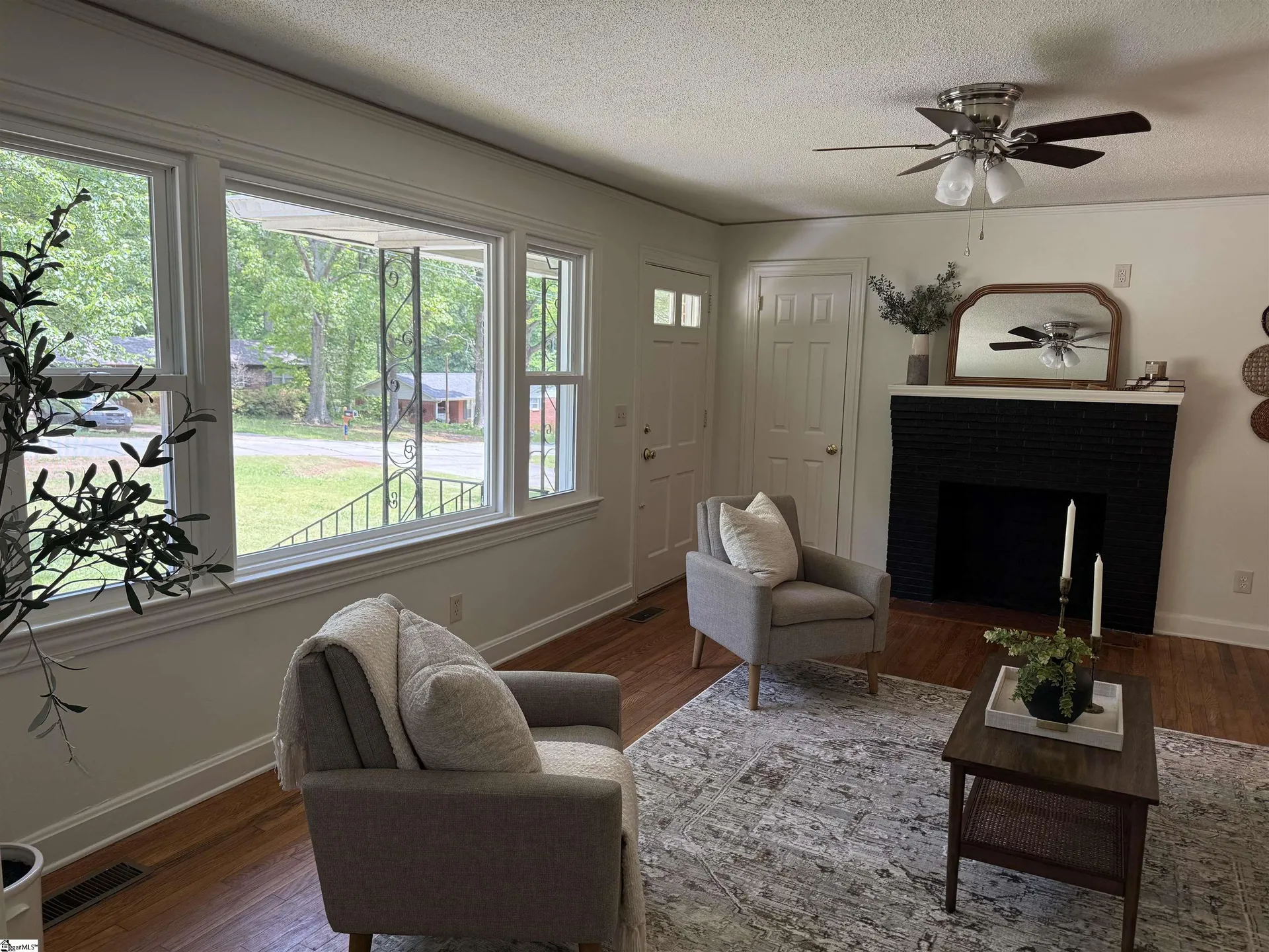 Property image 2 at 133 Woodridge Circle, Greenville, SC 29607-5325