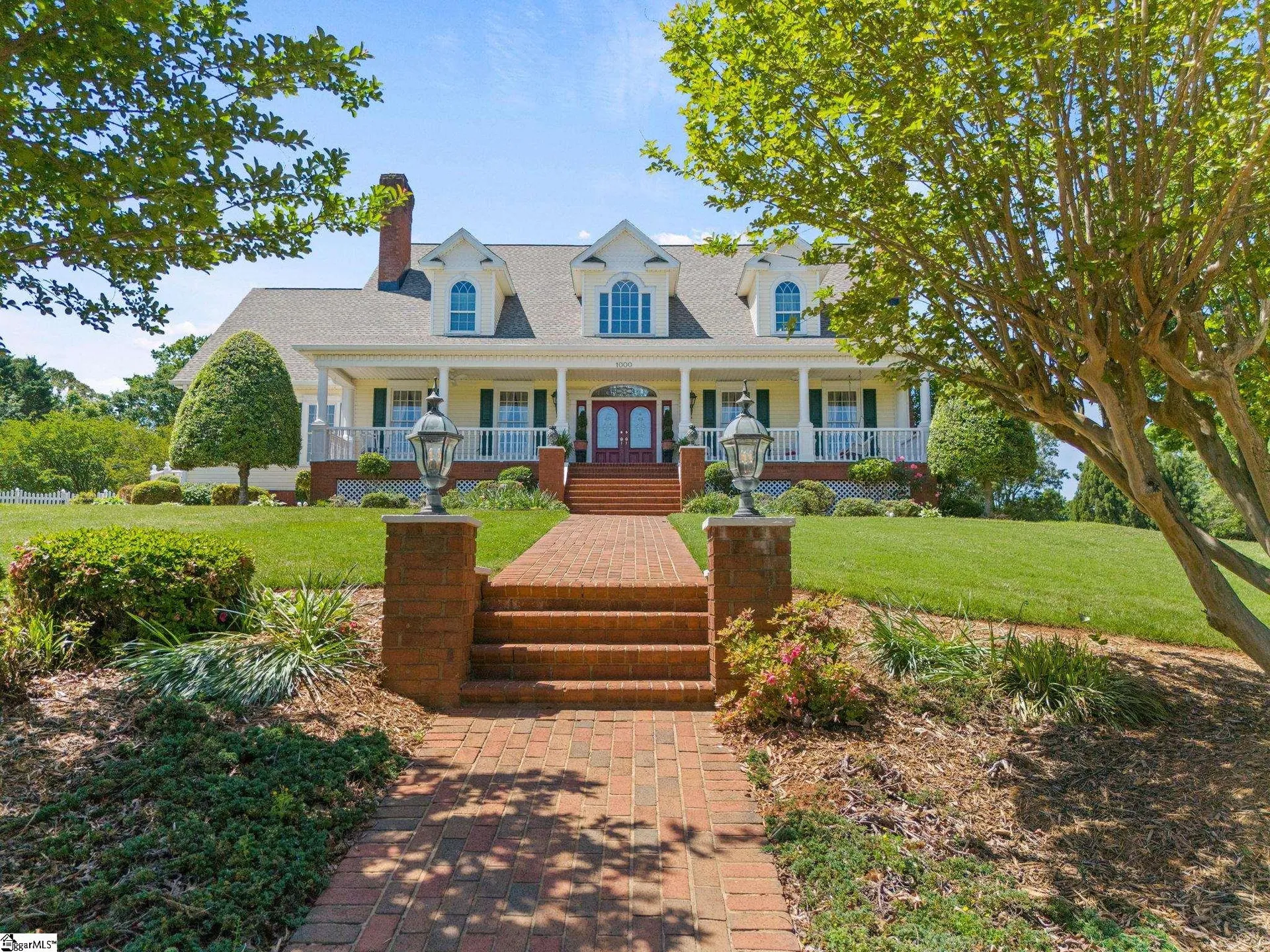 Kensington, Easley Community