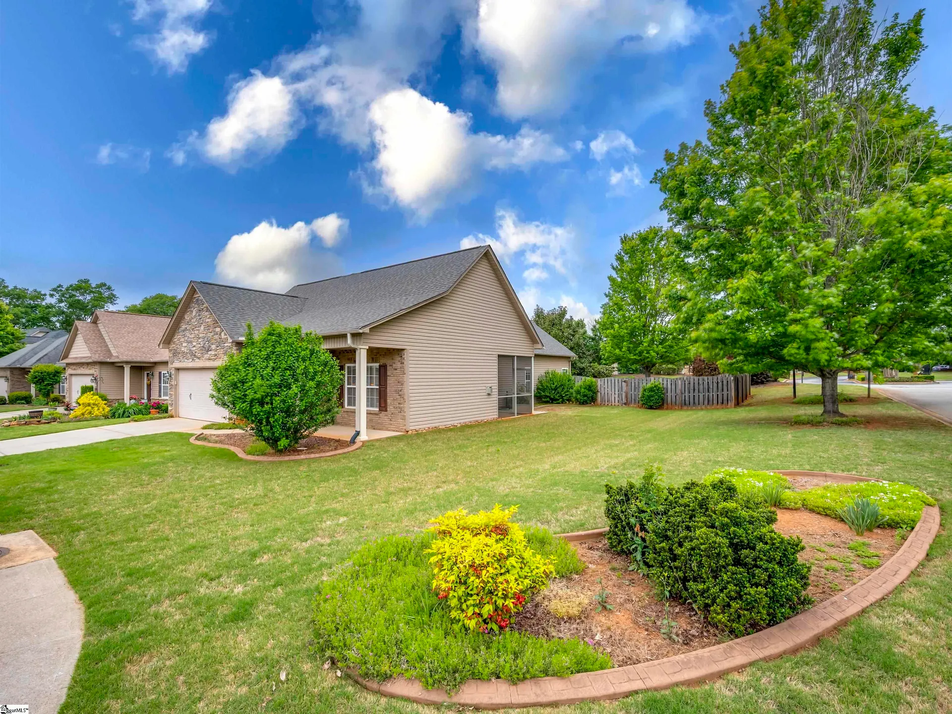 Property image 3 at 100 Champions Point, Greenville, SC 29609