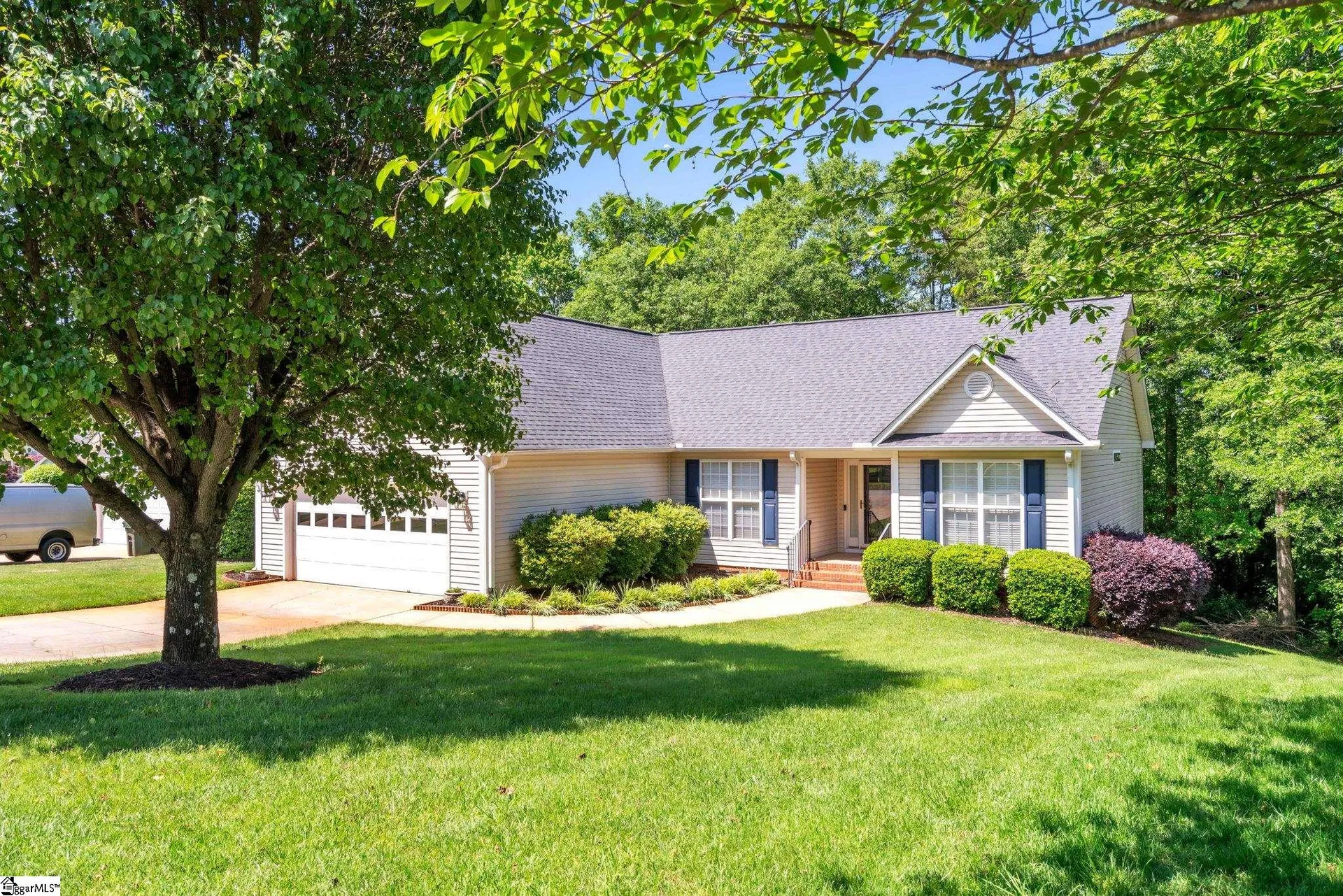 Property image 2 at 8 Pheasant Ridge Drive, Taylors, SC 29687
