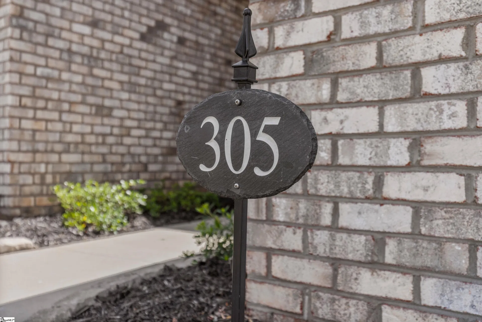 Property image 2 at 305 Fox Brook Court, Taylors, SC 29687
