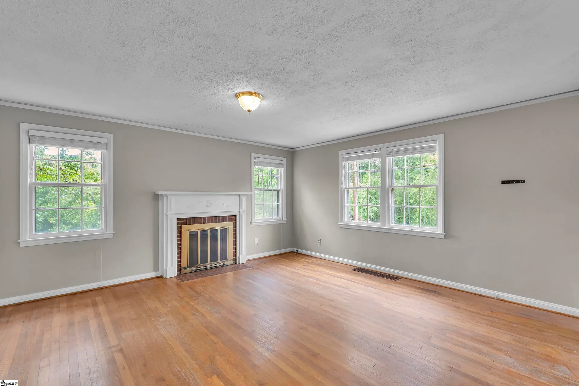 Property image 4 at 19 Oakview Drive, Greenville, SC 29605