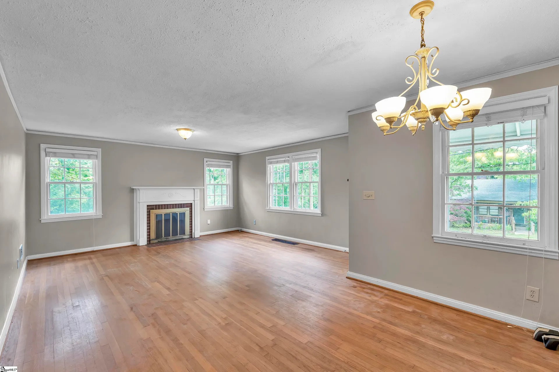 Property image 5 at 19 Oakview Drive, Greenville, SC 29605