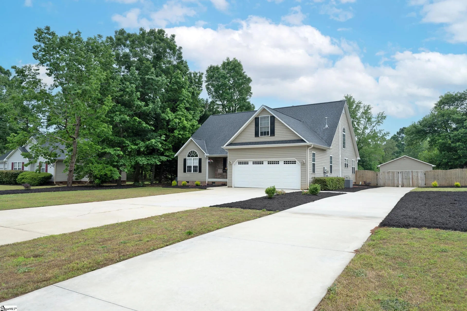 Property image 1 at 8 Wooded Glenn Court, Pelzer, SC 29669