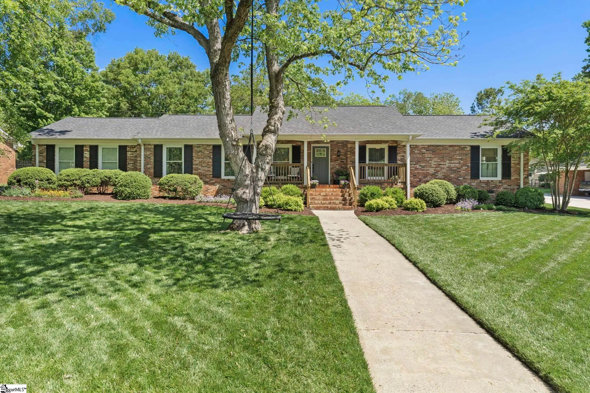 Property image 3 at 27 Hillsborough Drive, Greenville, SC 29615