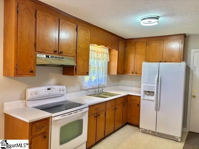 Property image 4 at 4 Cliffside Drive, Greenville, SC 29605