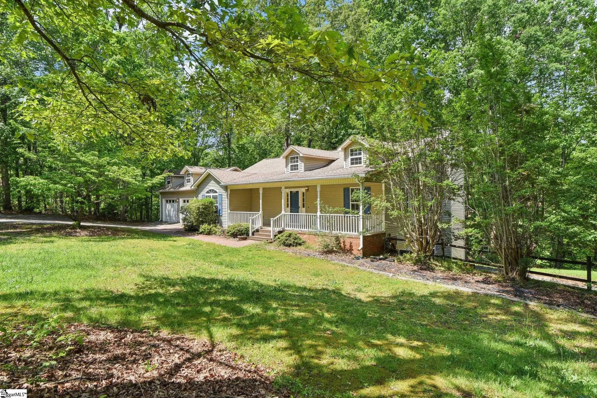 1014 Stratford Court